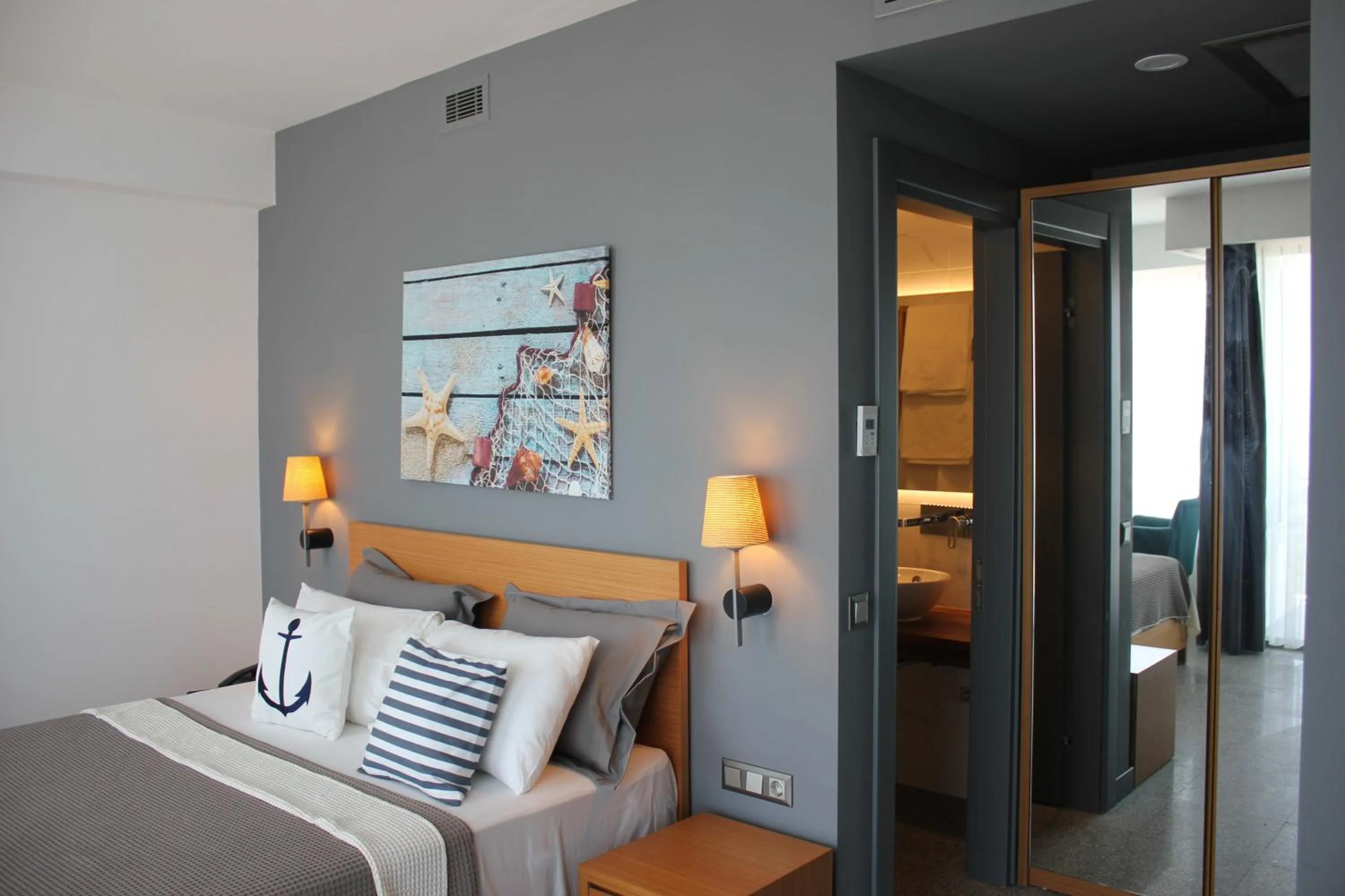 Day, Bed in Port Marina Hotel