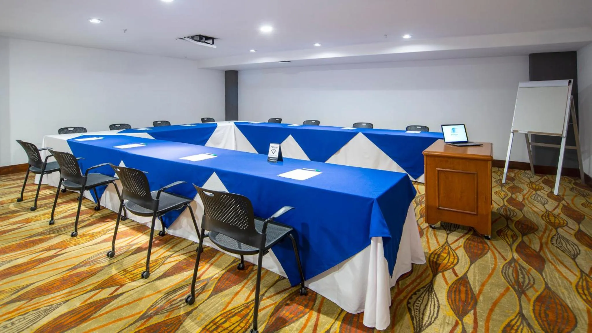 Meeting/conference room in Holiday Inn Queretaro Zona Diamante by IHG