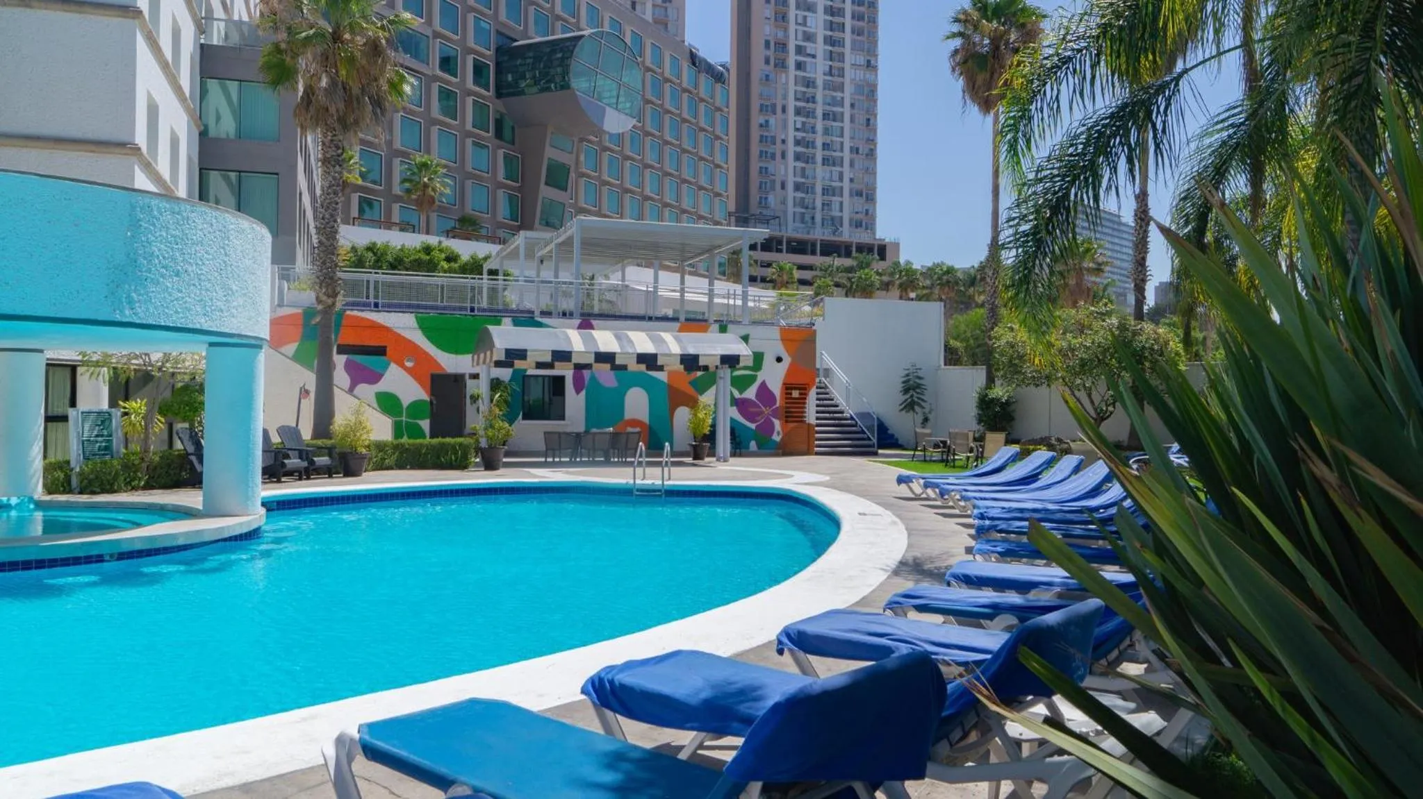 Swimming pool in Holiday Inn Queretaro Zona Diamante by IHG