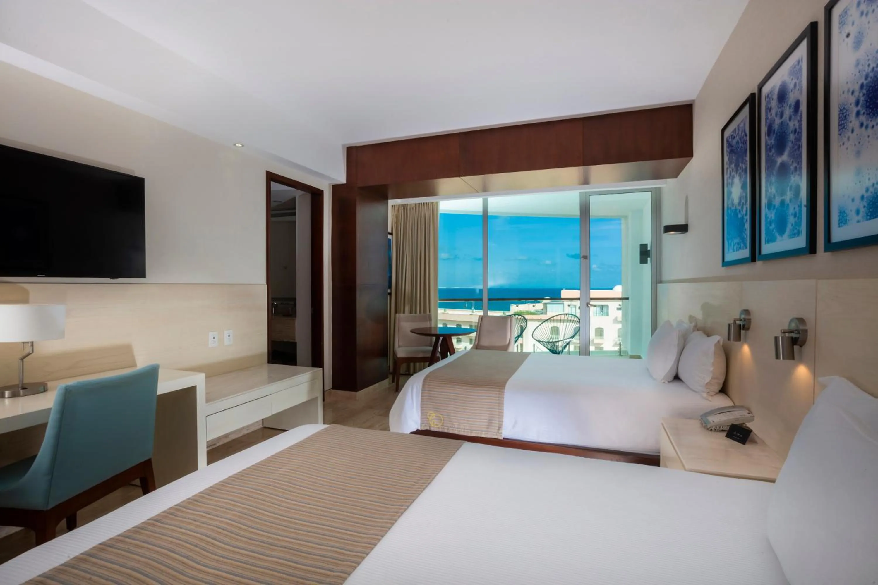 Bed in Krystal Grand Cancun All Inclusive