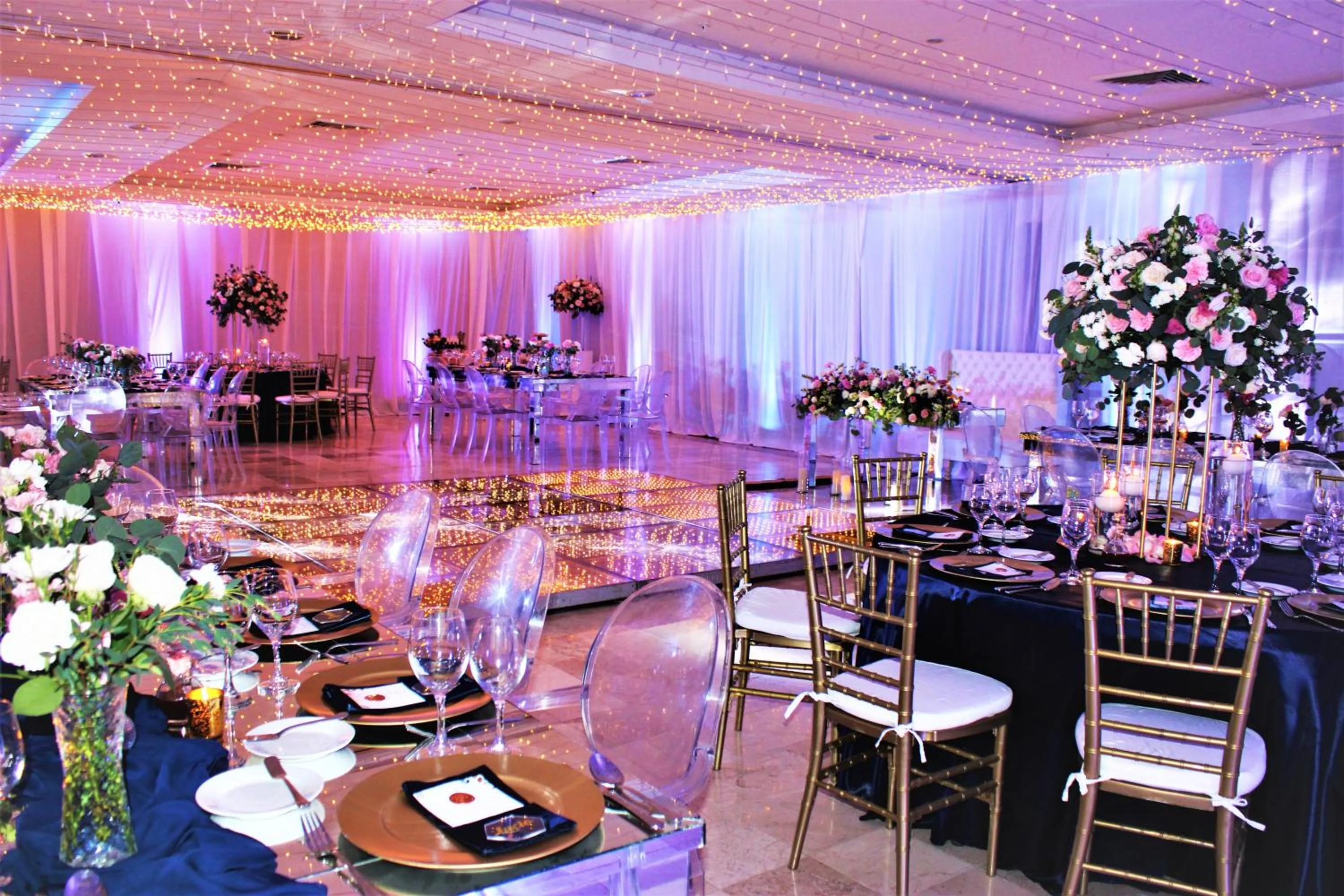 Lounge or bar in Krystal Grand Cancun All Inclusive