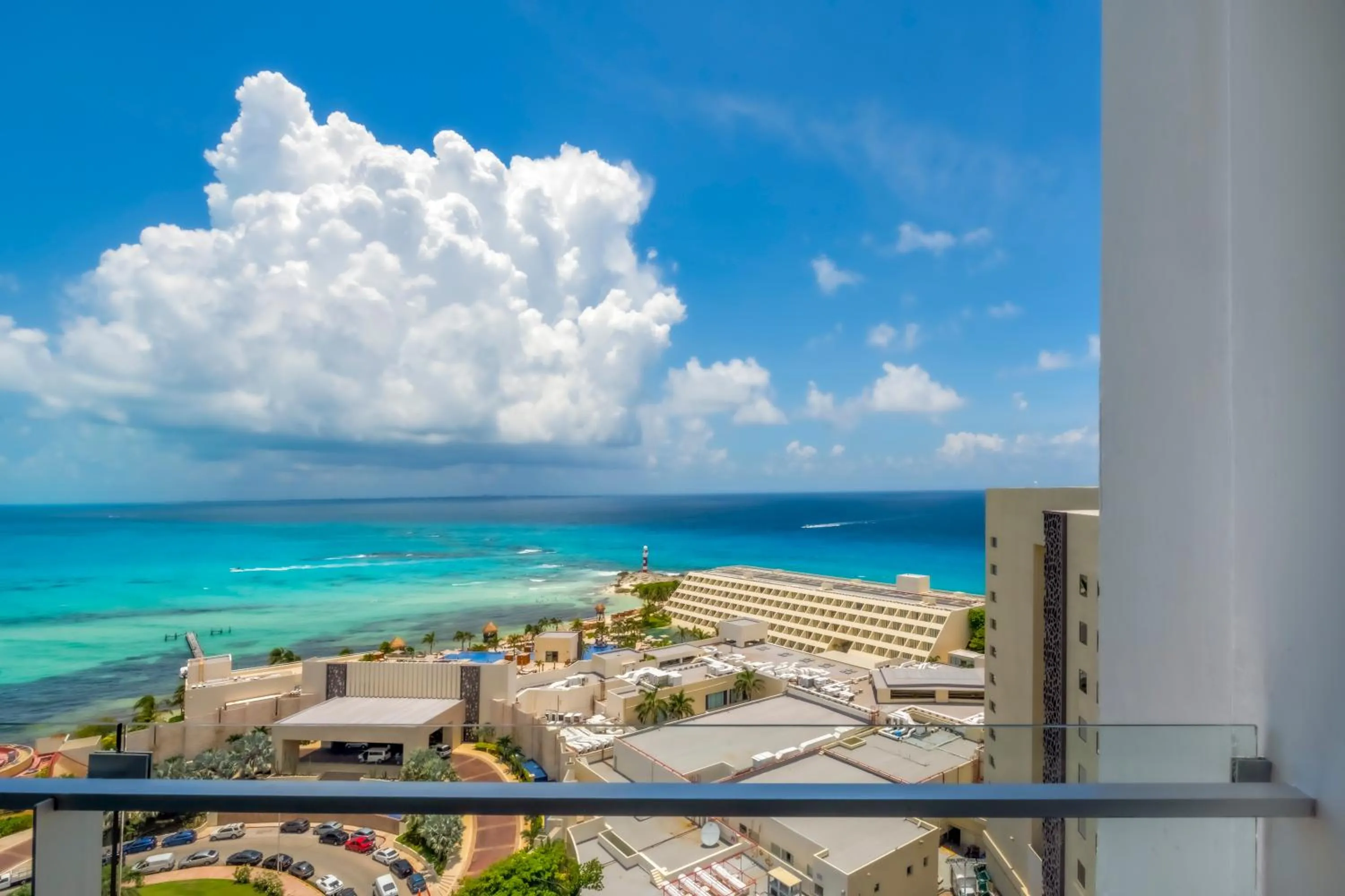 Day in Krystal Grand Cancun All Inclusive