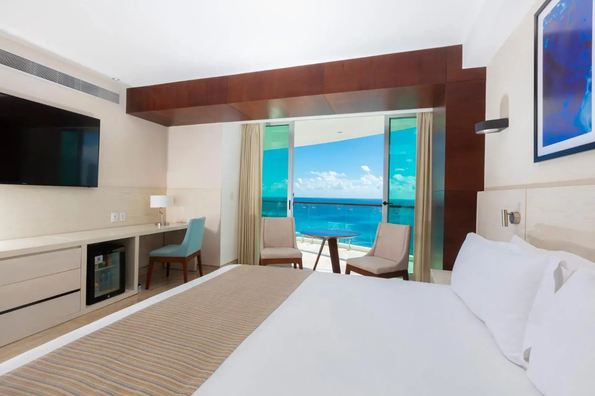 Altitude Suite ocean front - single occupancy in Krystal Grand Cancun All Inclusive Altitude Suite ocean front - single occupancy in Krystal Grand Cancun All Inclusive