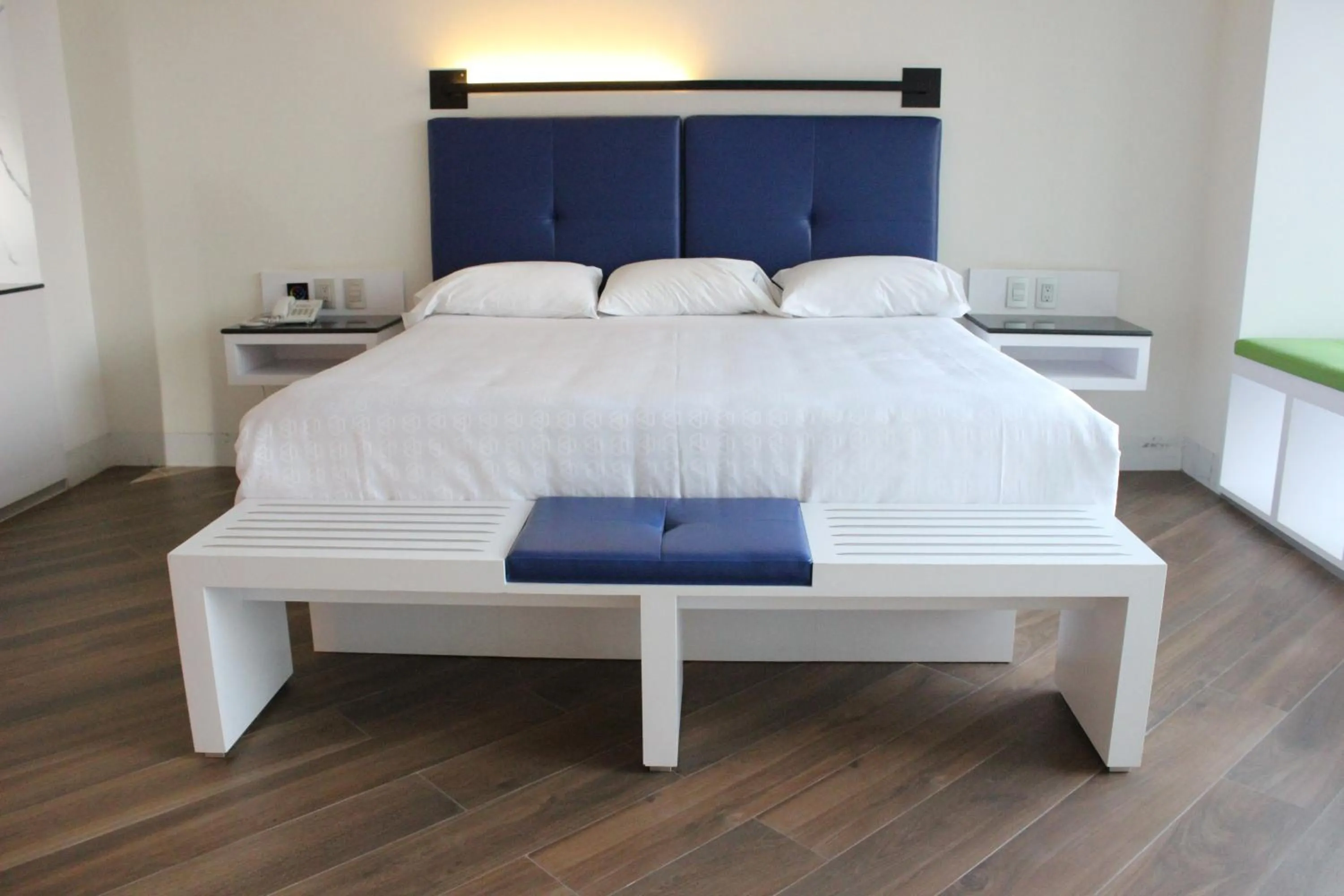 Bedroom, Bed in WeEnjoy Hotels Grand Prix Aeropuerto CDMX