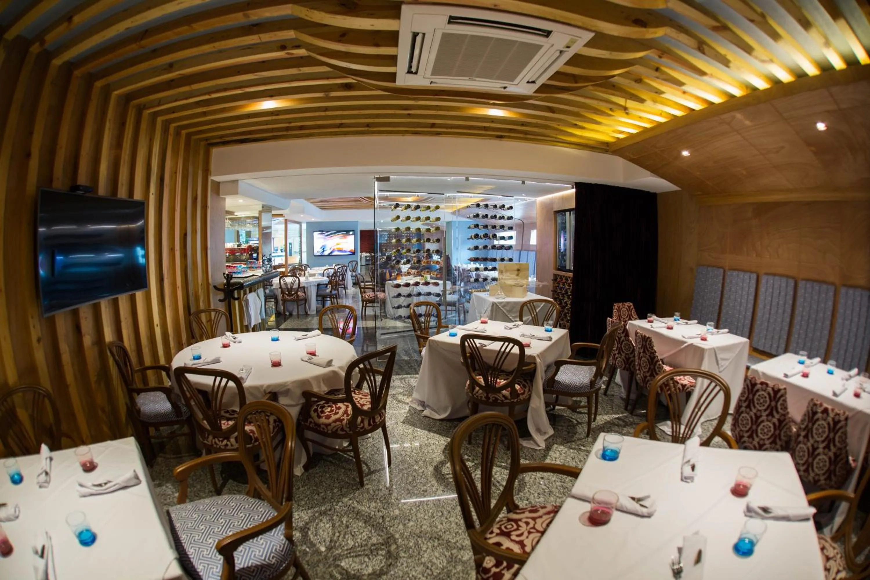 Restaurant/places to eat in WeEnjoy Hotels Grand Prix Aeropuerto CDMX