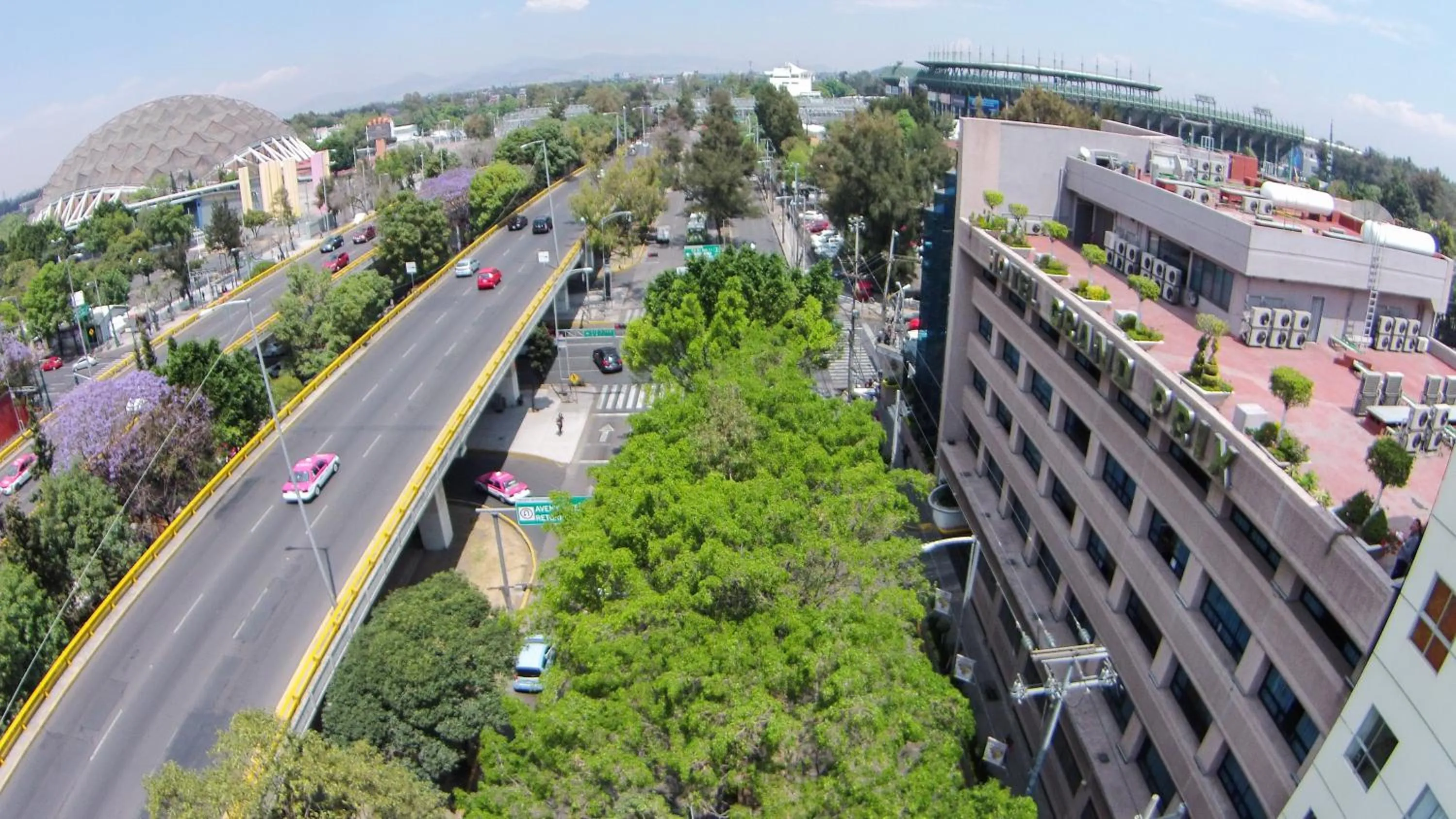 City view in WeEnjoy Hotels Grand Prix Aeropuerto CDMX