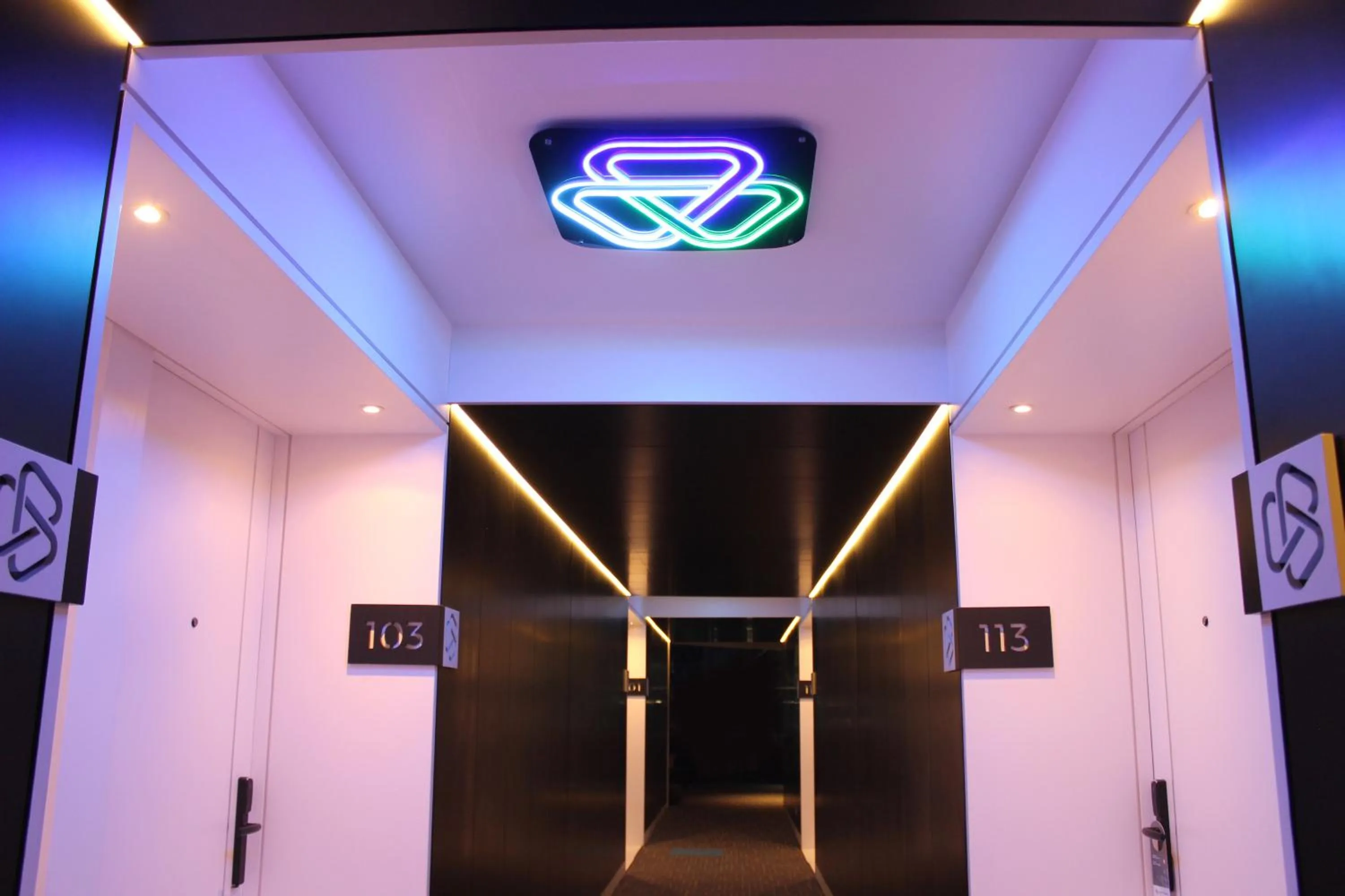 Property building in WeEnjoy Hotels Grand Prix Aeropuerto CDMX