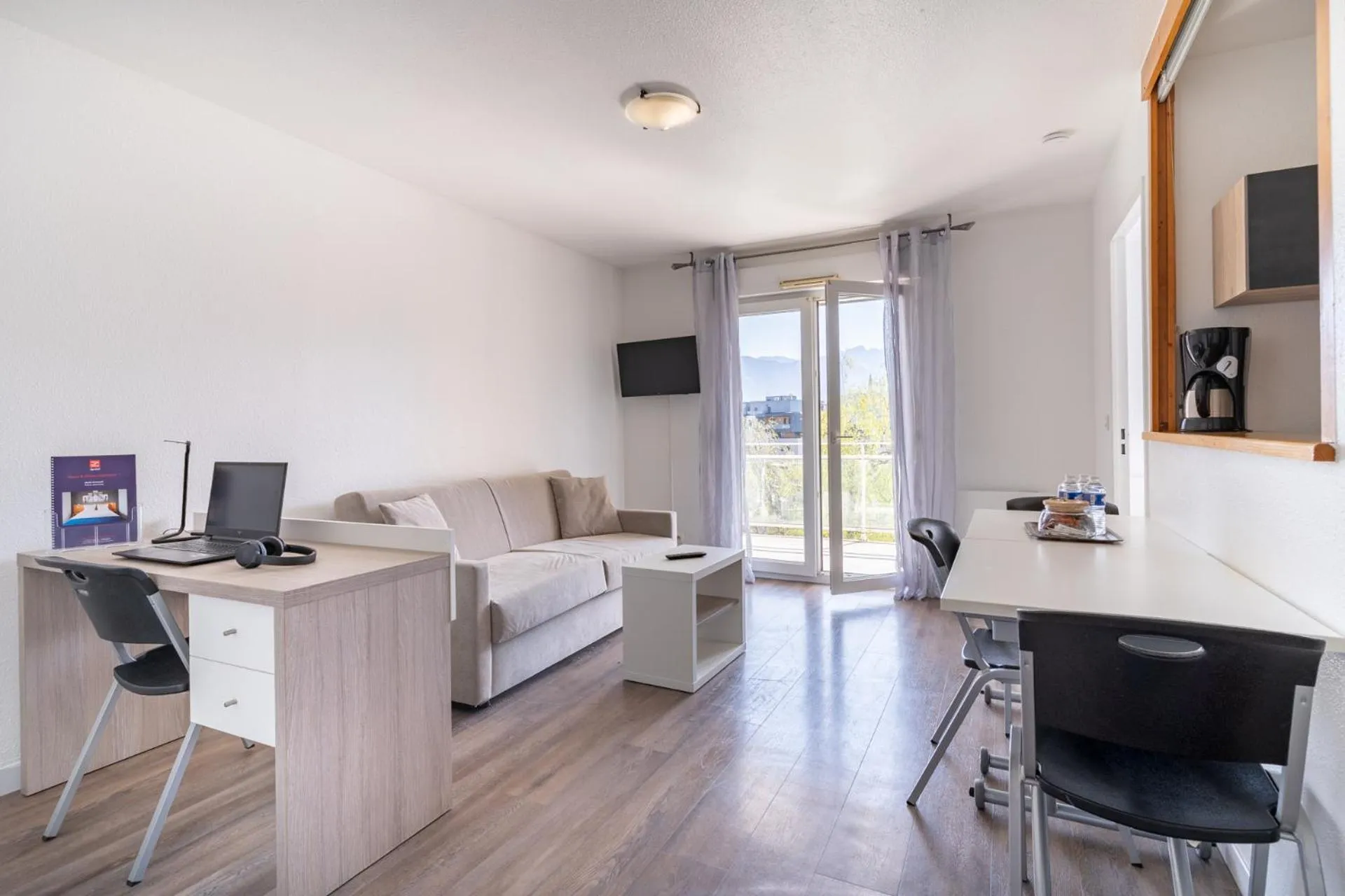 Séjours & Affaires Annecy Le Pont Neuf