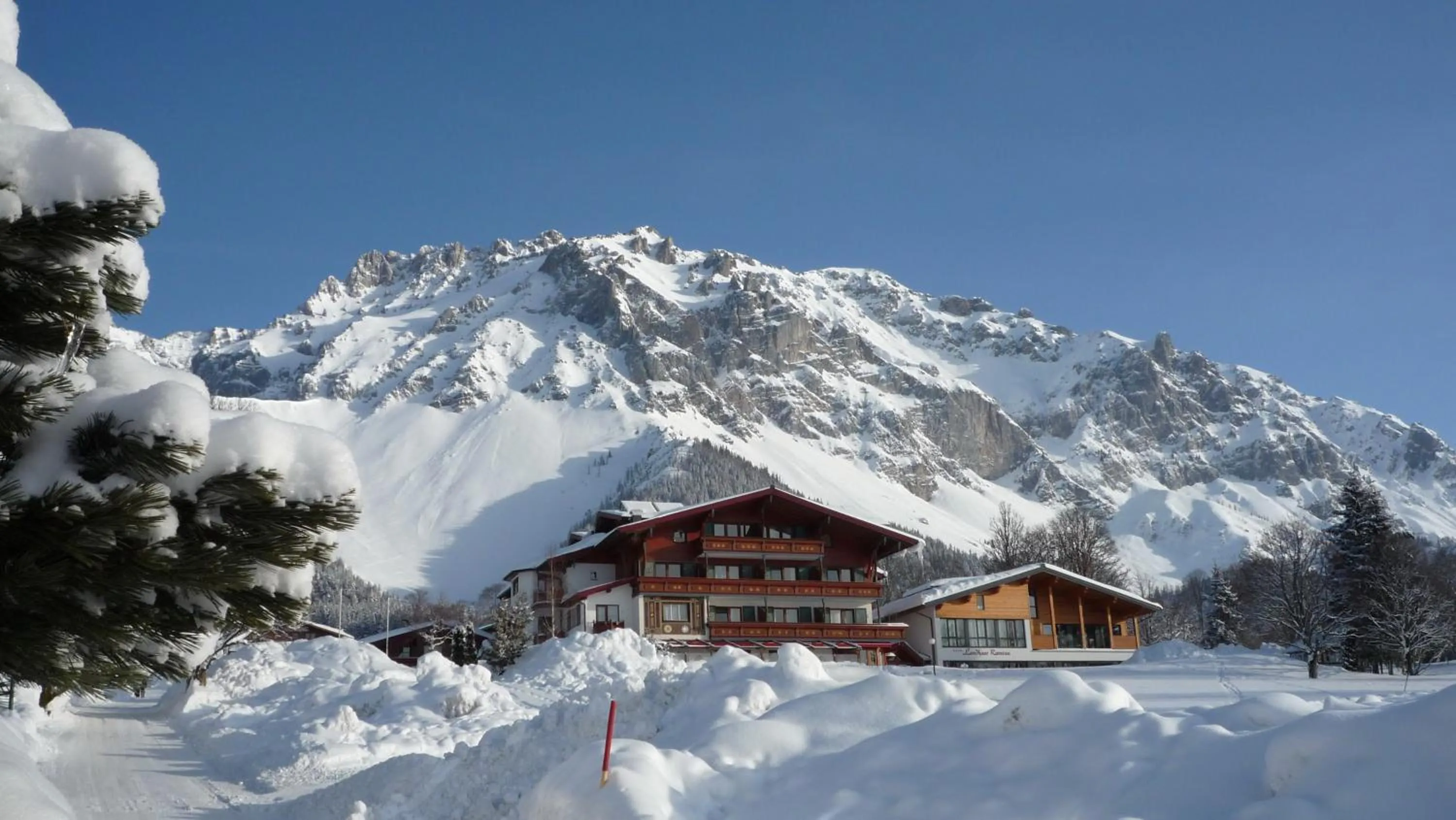 Facade/entrance in Landhaus Ramsau