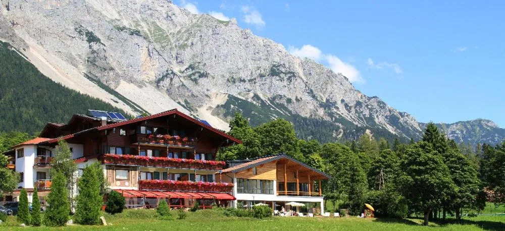 Facade/entrance in Landhaus Ramsau
