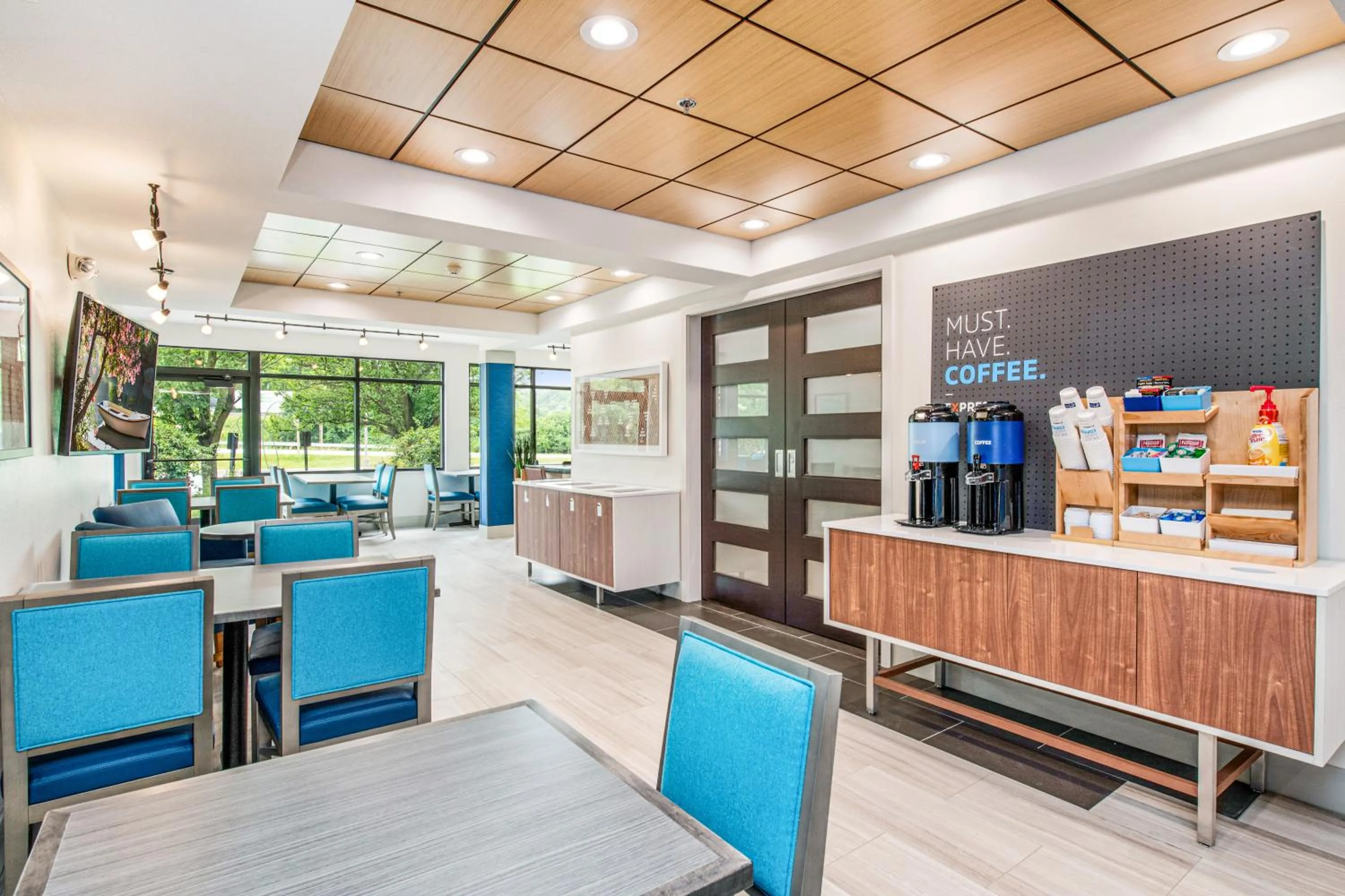 Breakfast in Holiday Inn Express - Delafield by IHG