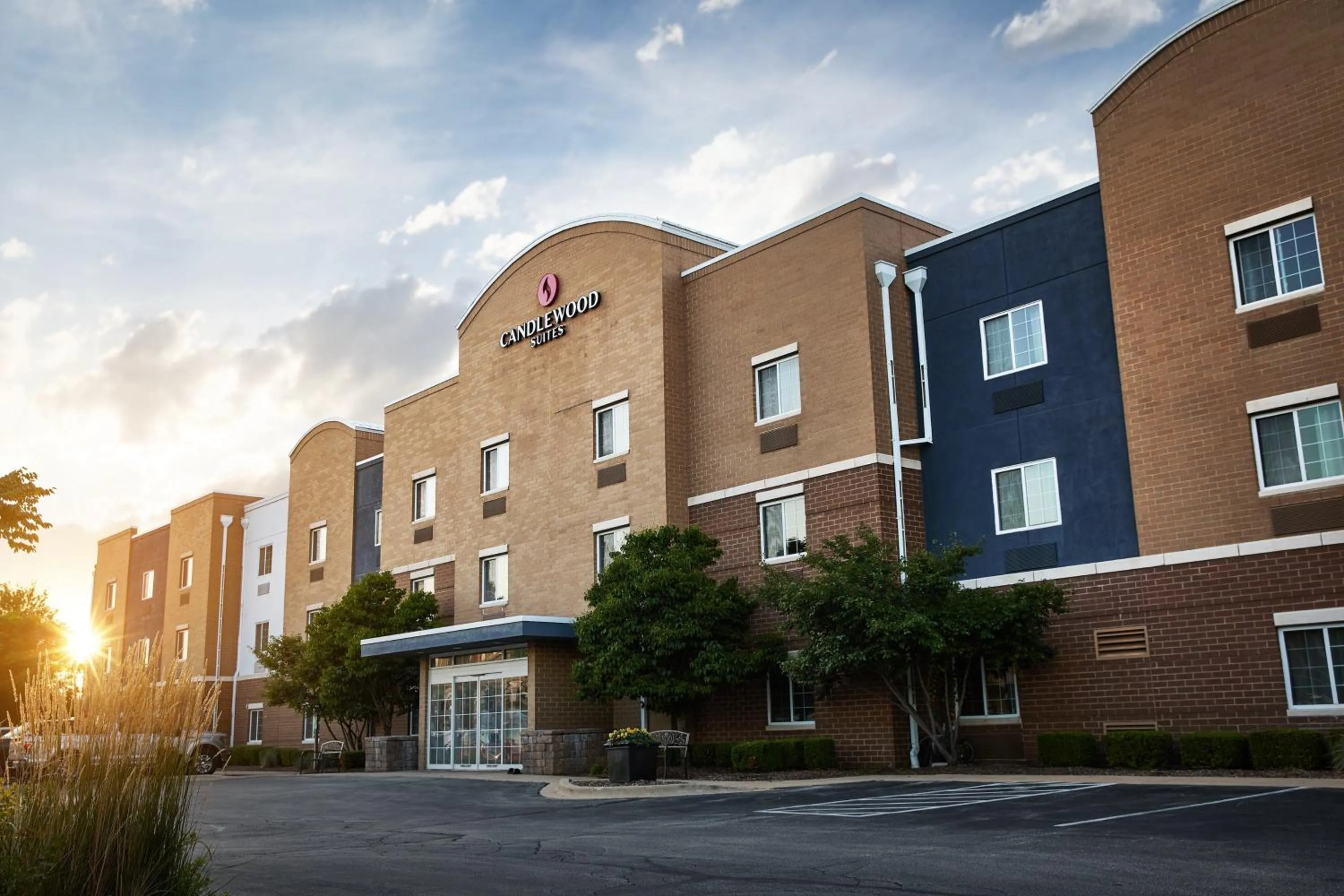 Property building in Candlewood Suites Milwaukee Airport - Oak Creek by IHG