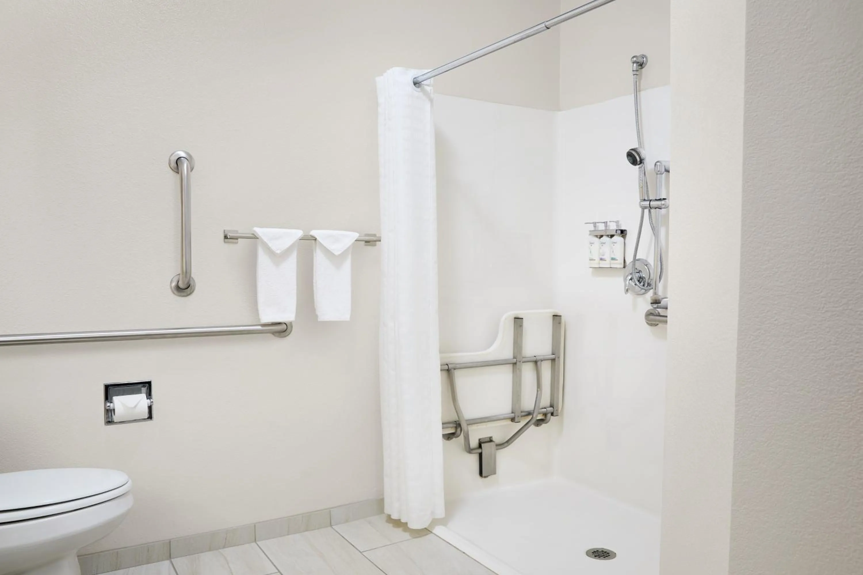 Photo of the whole room in Candlewood Suites Milwaukee Airport - Oak Creek by IHG