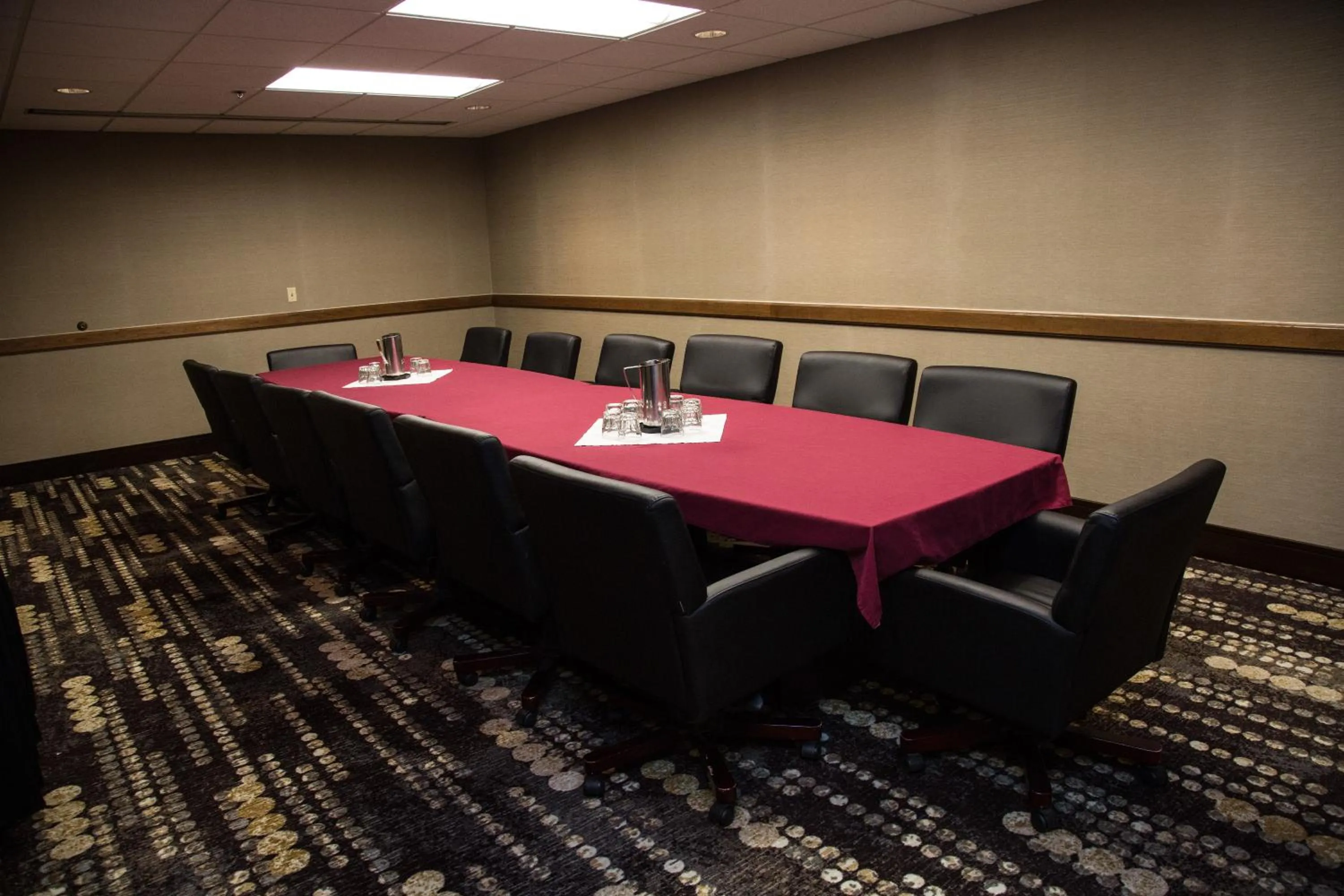 Meeting/conference room in DoubleTree by Hilton Rapid City Downtown Convention Center