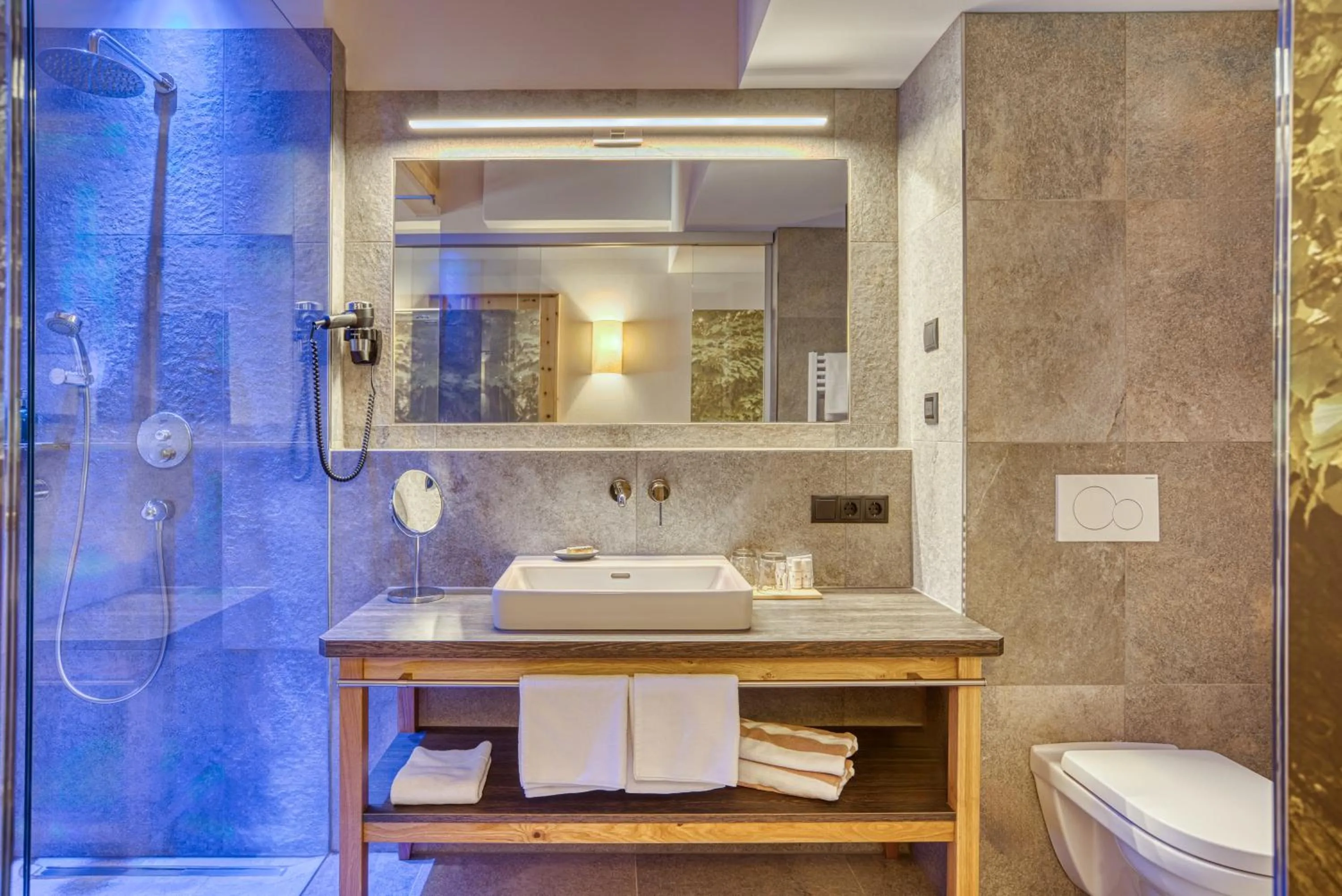 Bathroom in Posthotel Kassl 4-Sterne-Superior