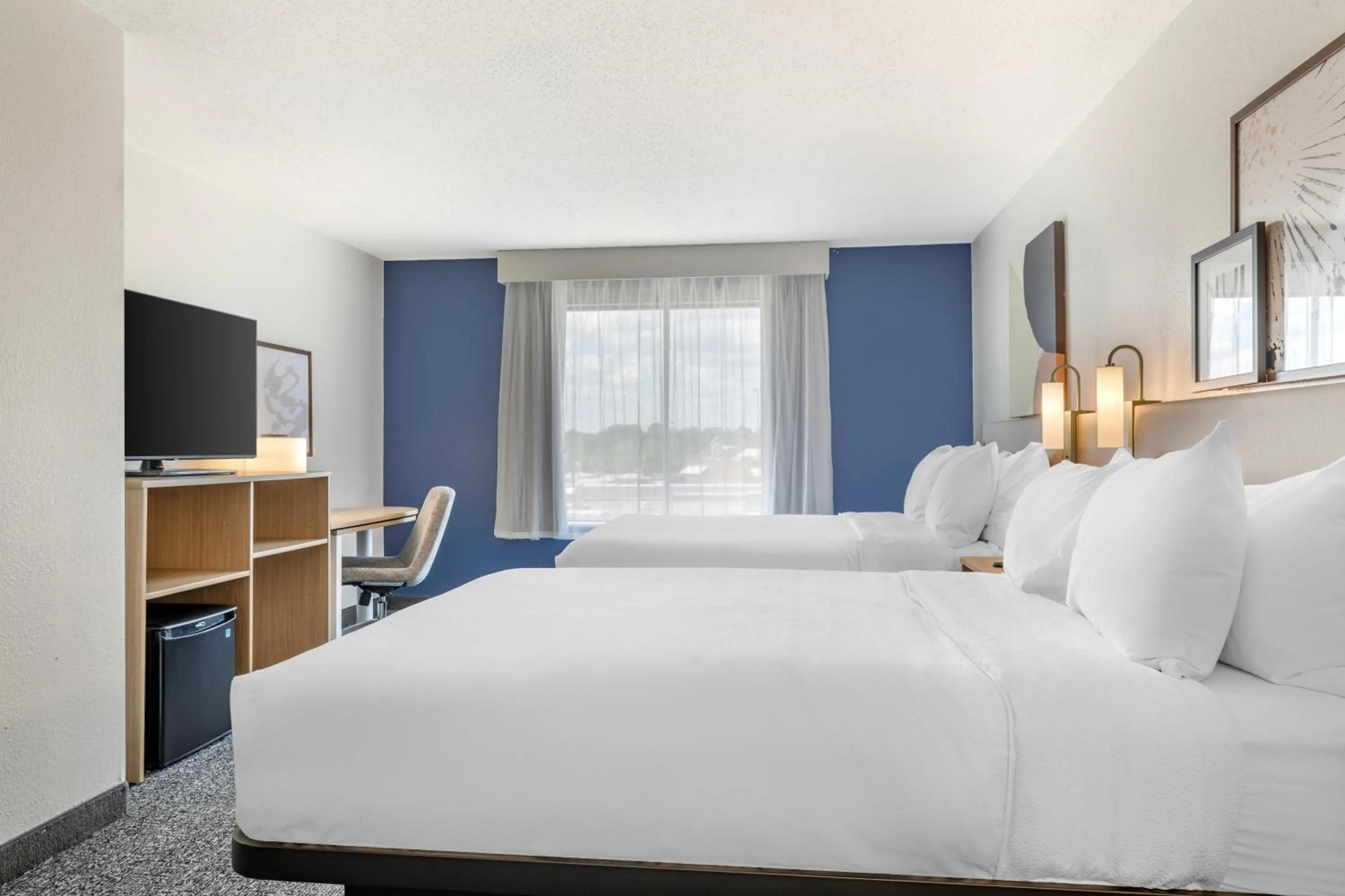 Bedroom, Bed in Spark by Hilton La Crosse Onalaska