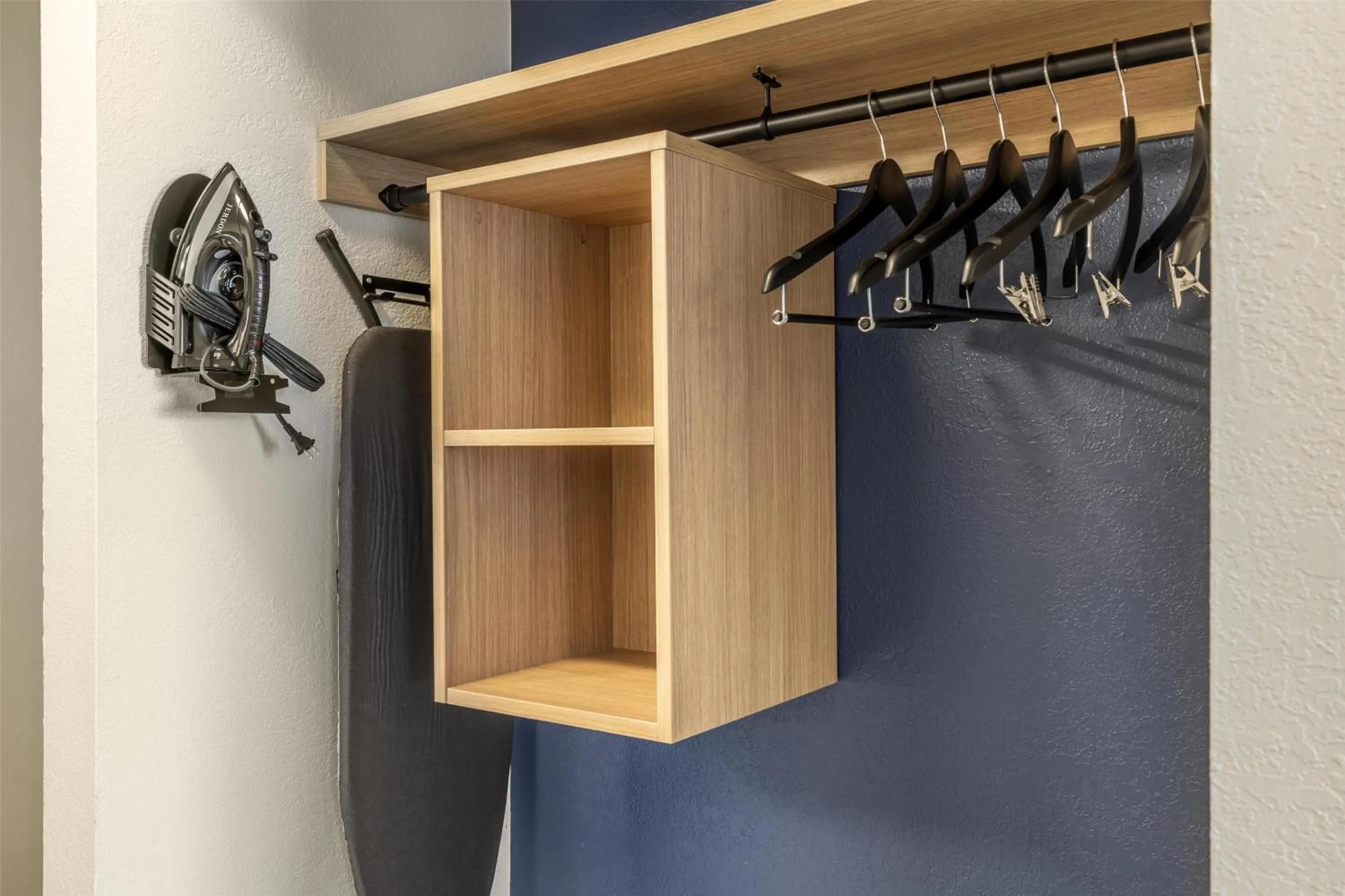 Photo of the whole room in Spark by Hilton La Crosse Onalaska