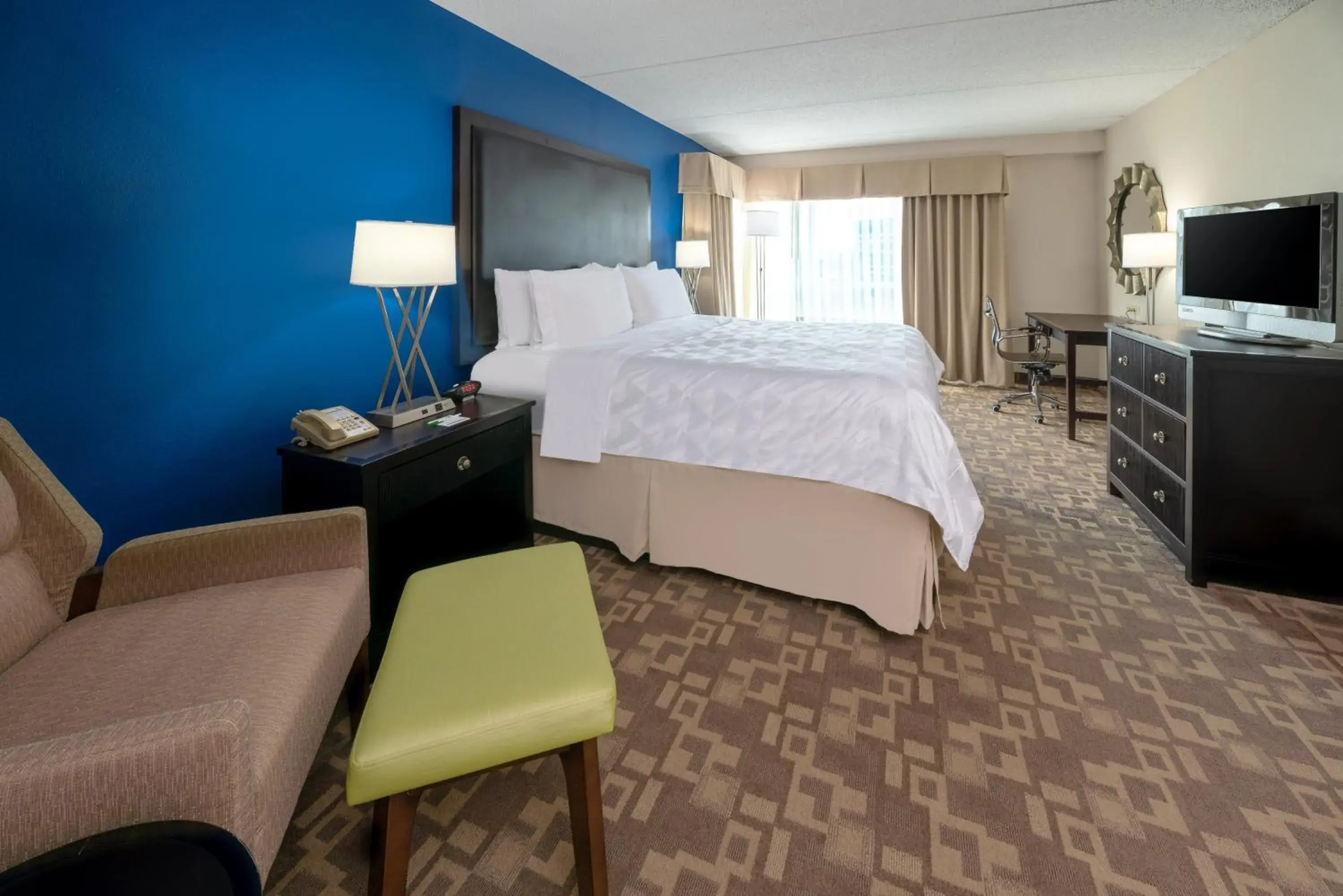 King Room - Mobility Access/Hearing Accessible in Holiday Inn Manassas - Battlefield by IHG King Room - Mobility Access/Hearing Accessible in Holiday Inn Manassas - Battlefield by IHG
