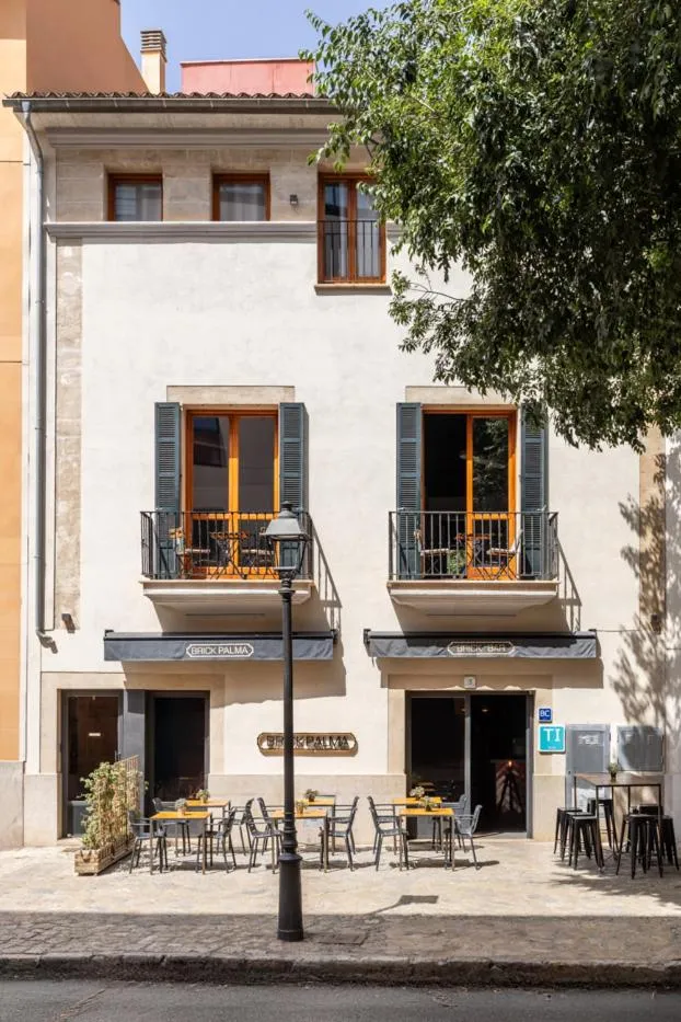 Facade/entrance in Brick Palma - Turismo de Interior