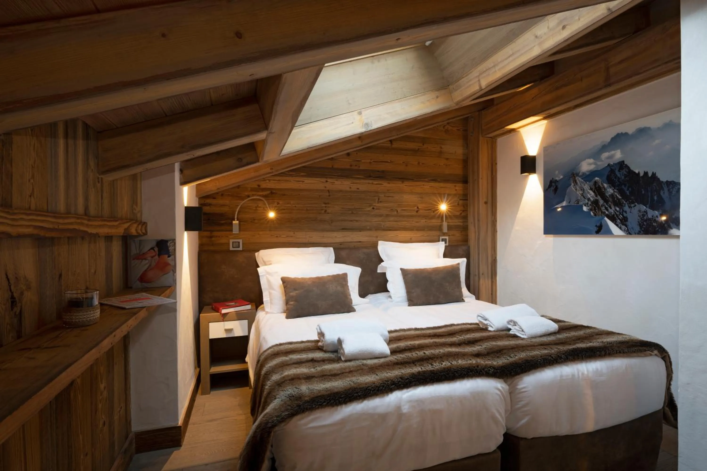 Bedroom, Bed in MGM Hôtels & Résidences - Résidence Le Cristal de Jade