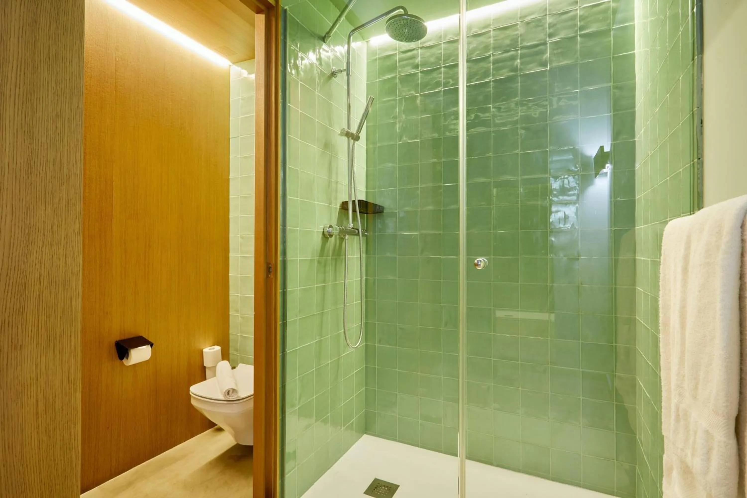 Bathroom in Le Palacete Hotel Gracia District, Sonder by Marriott Bonvoy
