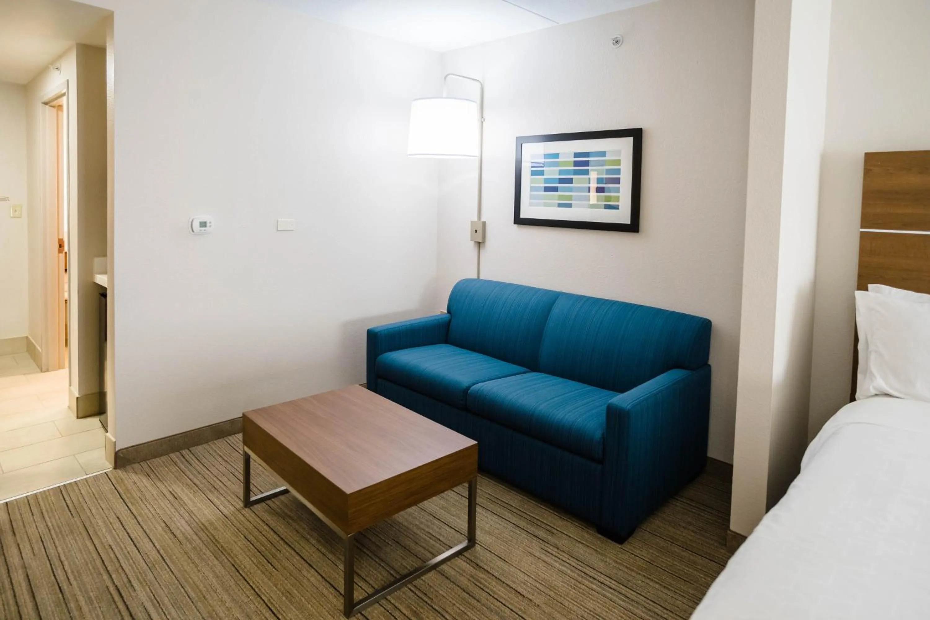 Bedroom, Bed in Holiday Inn Express & Suites Knoxville-Farragut by IHG