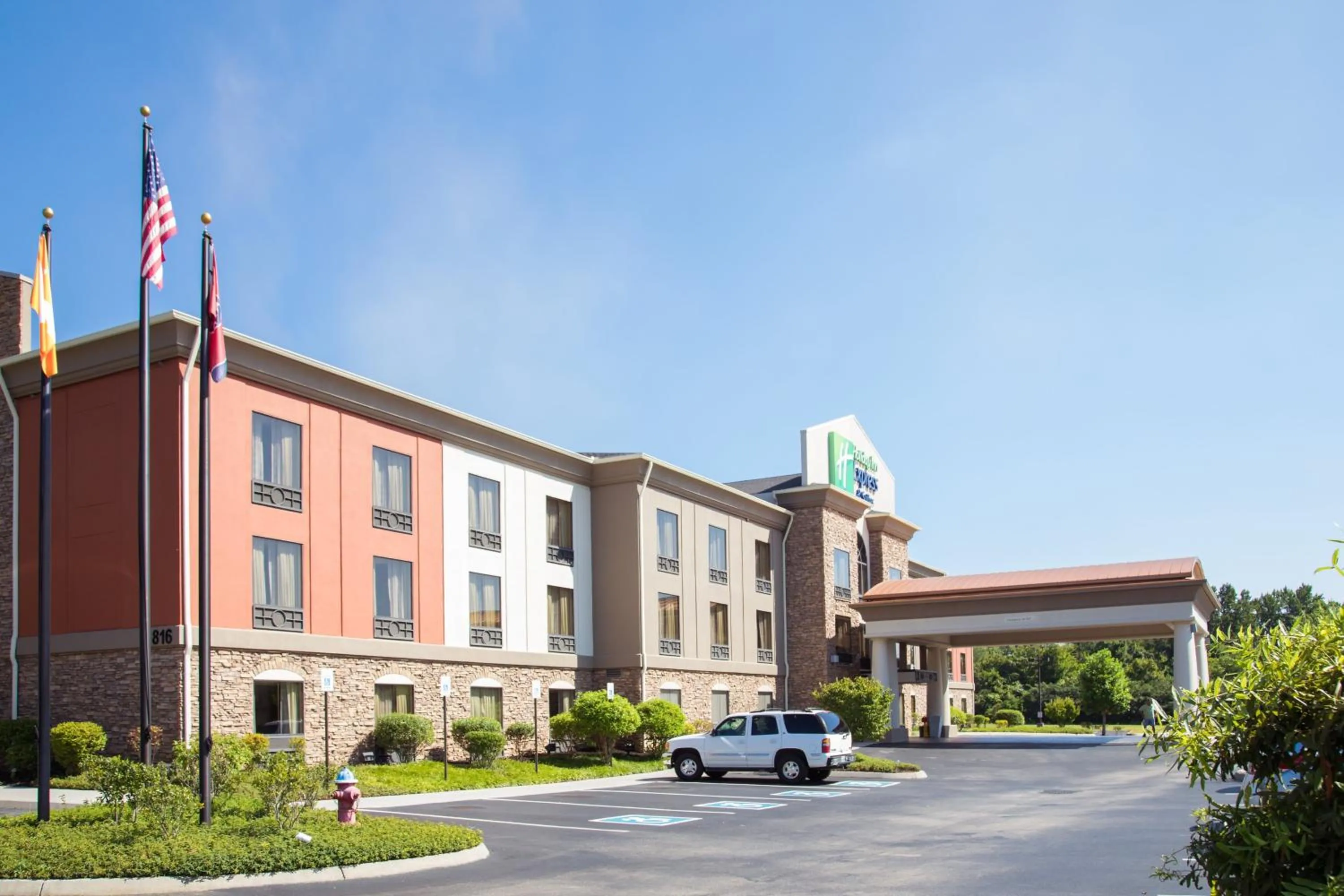 Property building in Holiday Inn Express & Suites Knoxville-Farragut by IHG