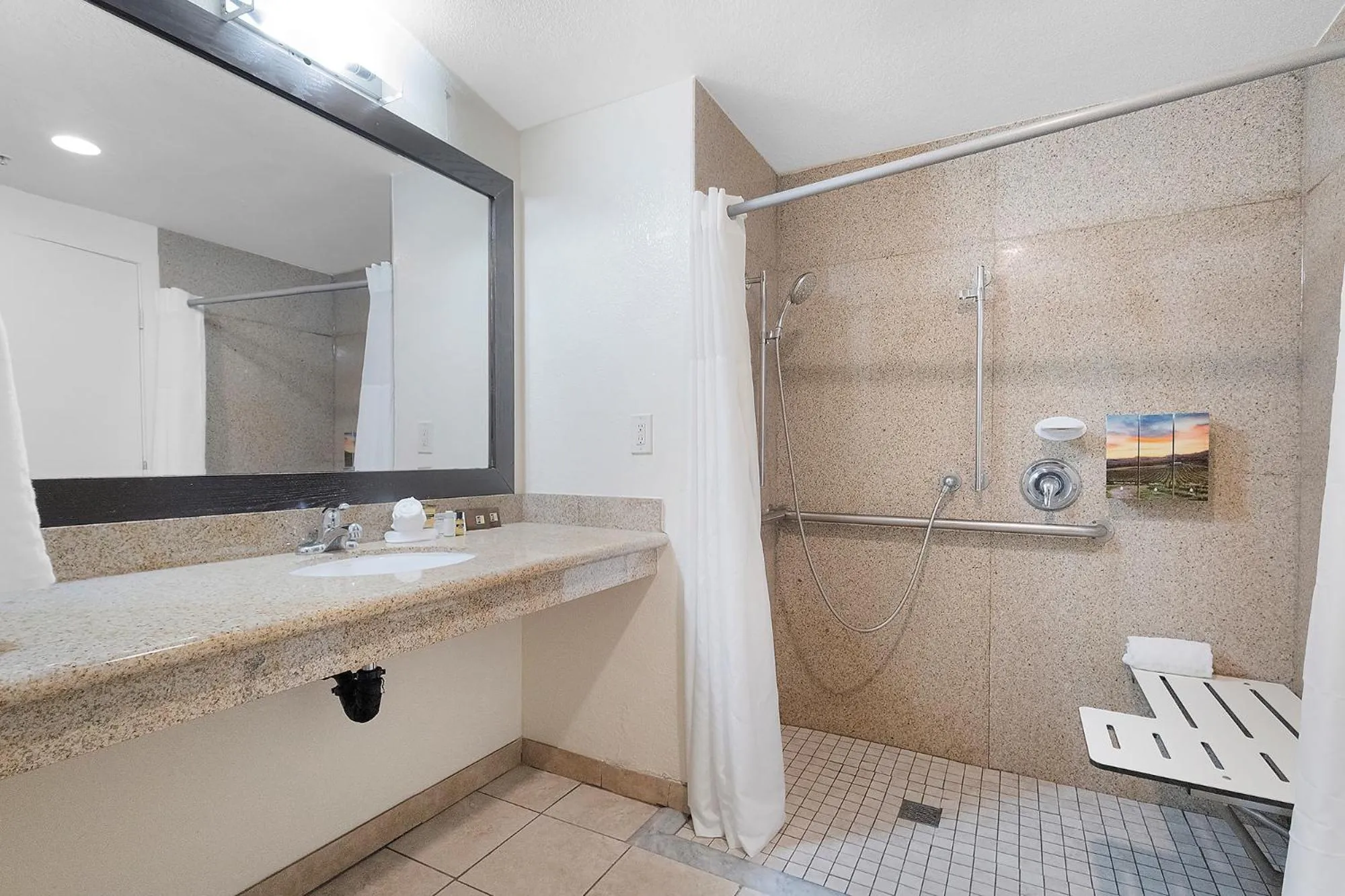 Shower in Best Western Plus Wine Country Inn & Suites