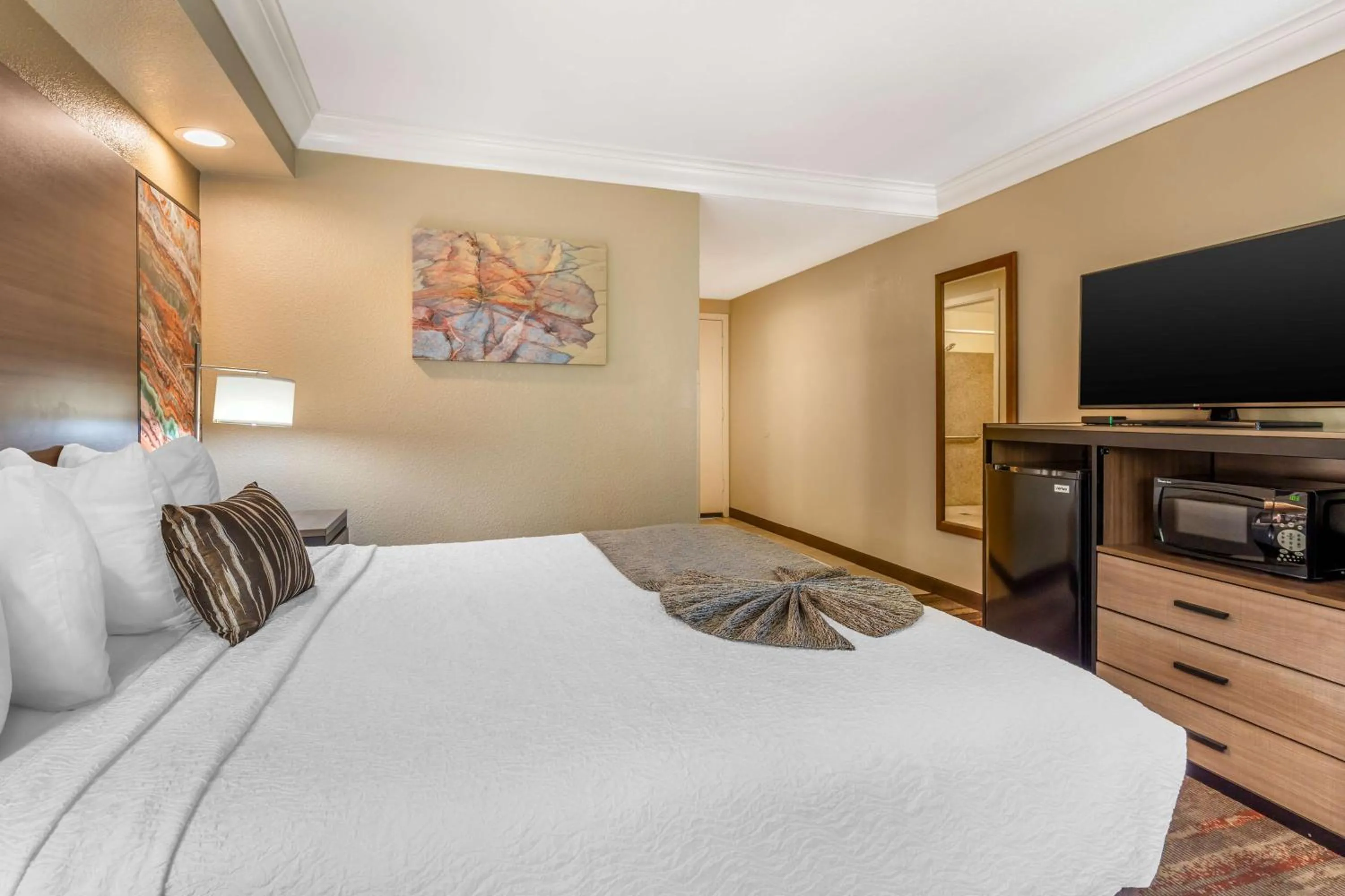 Bedroom, Bed in Best Western Plus Wine Country Inn & Suites