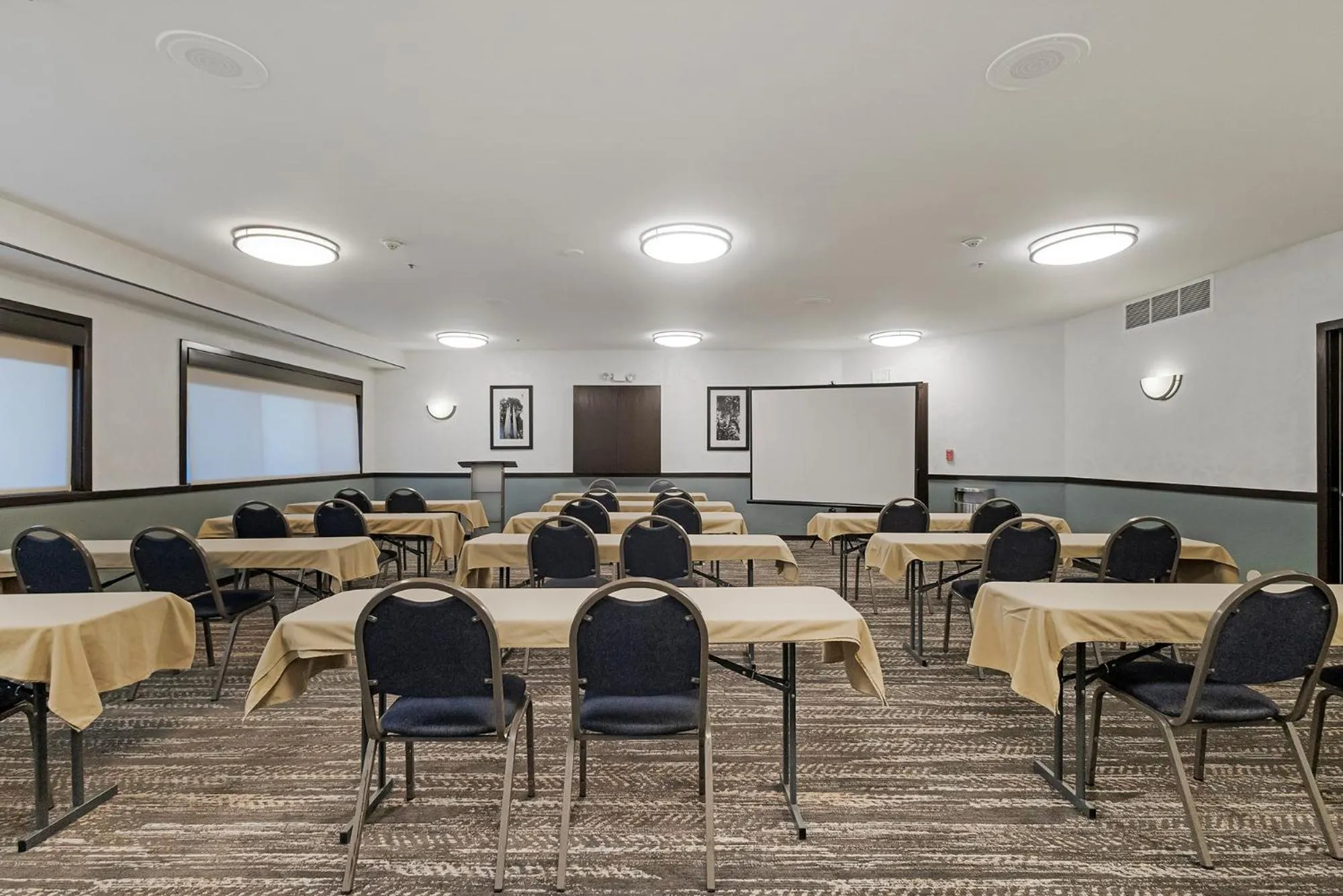 Meeting/conference room in Best Western Plus Wine Country Inn & Suites