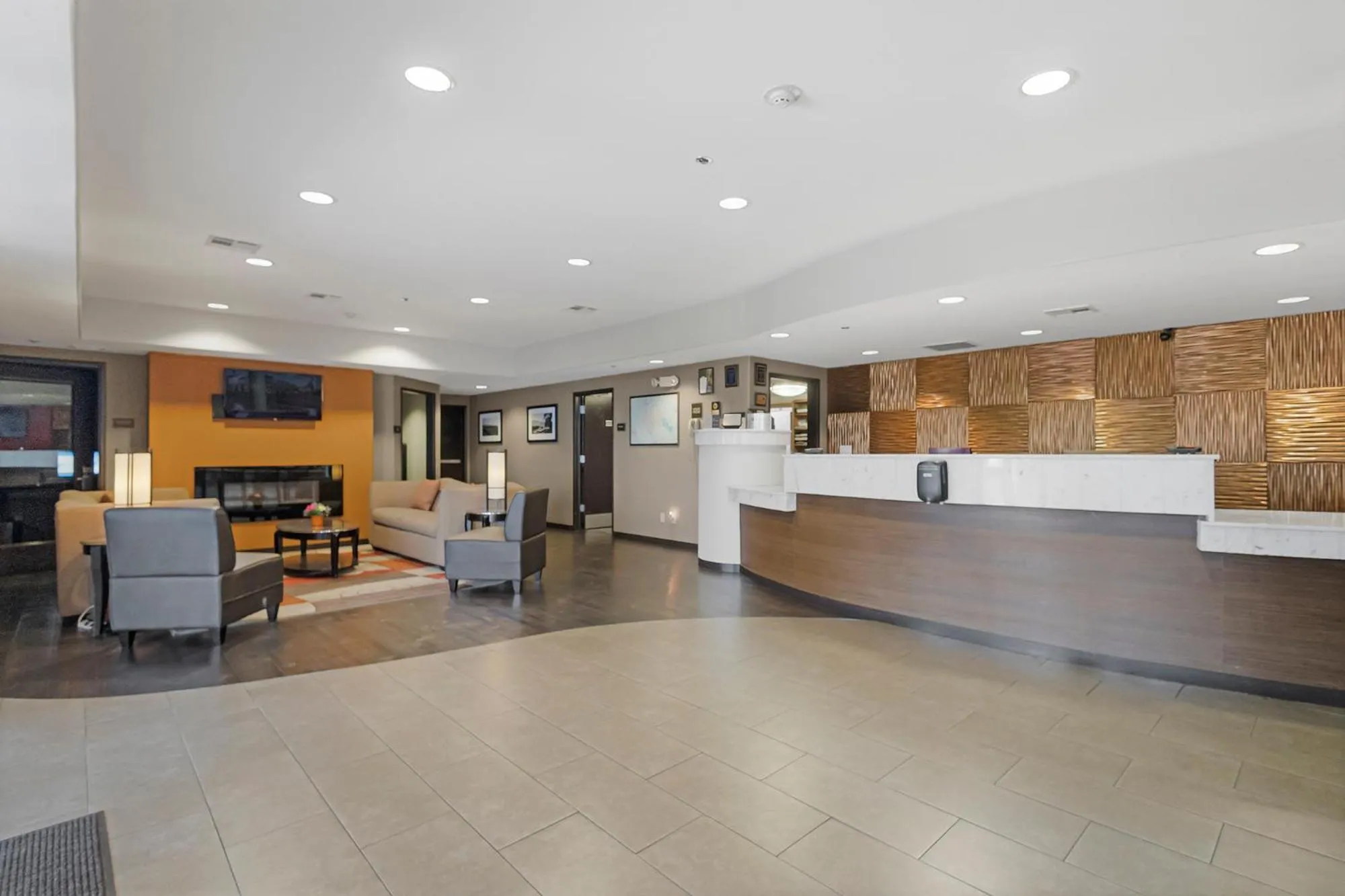 Lobby or reception in Best Western Plus Wine Country Inn & Suites