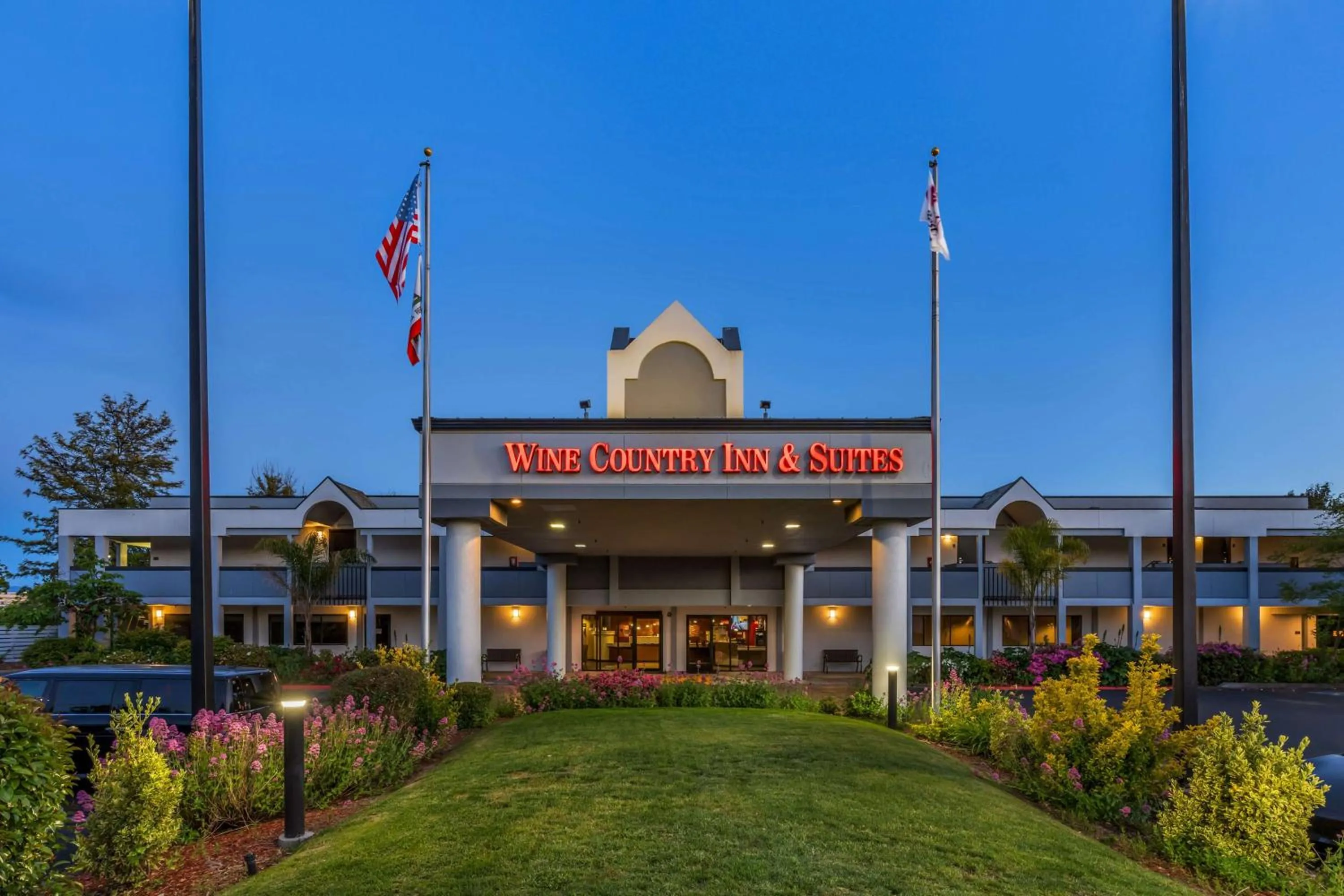 Property building in Best Western Plus Wine Country Inn & Suites