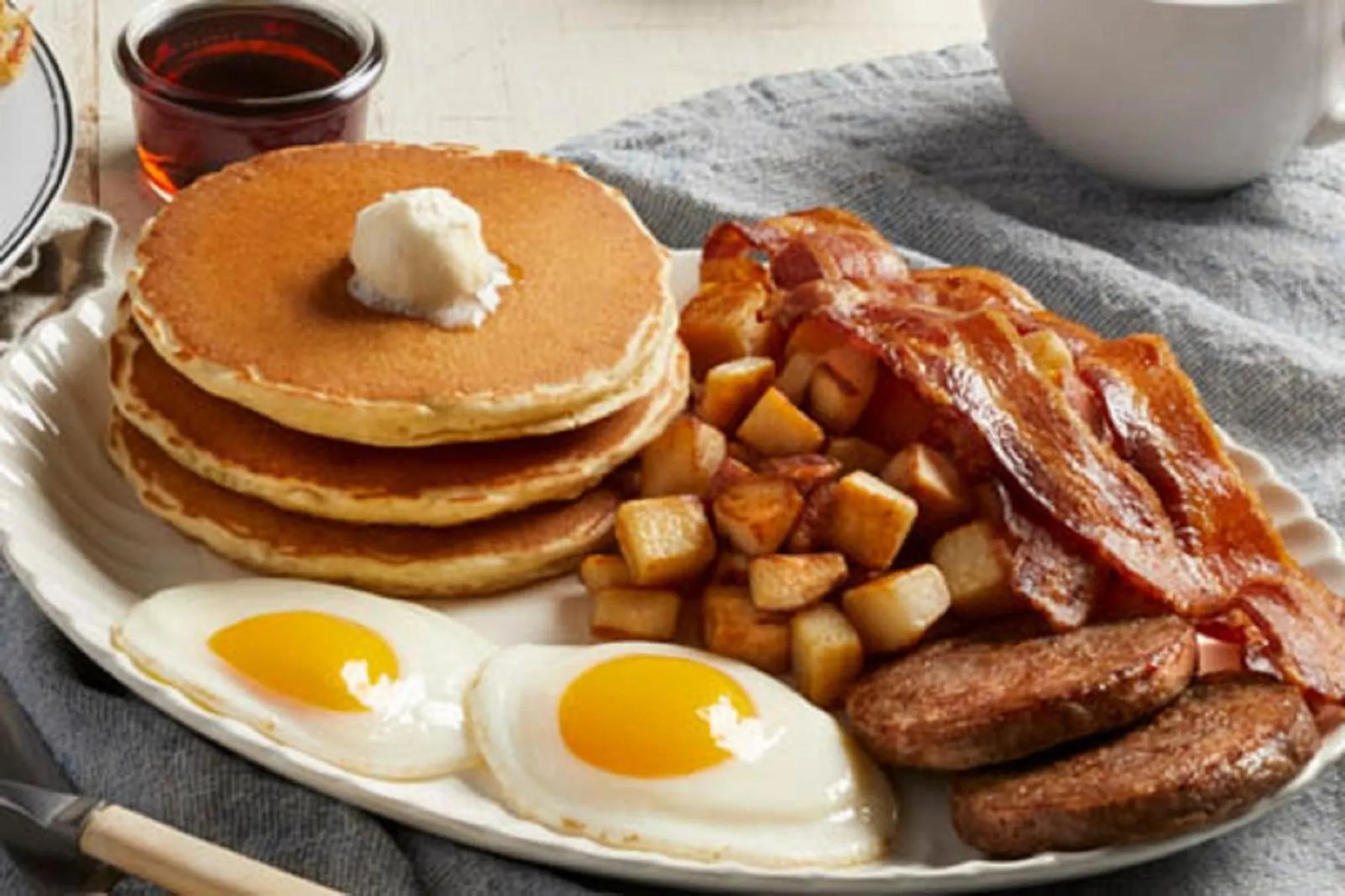 Restaurant/places to eat in Crowne Plaza Chicago-Northbrook, an IHG Hotel