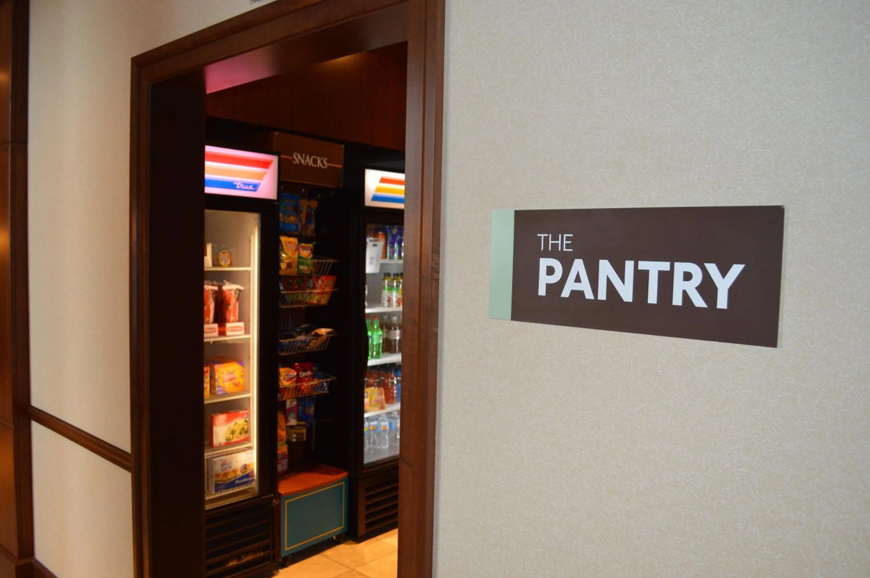 Lobby or reception in Staybridge Suites Milwaukee West-Oconomowoc by IHG