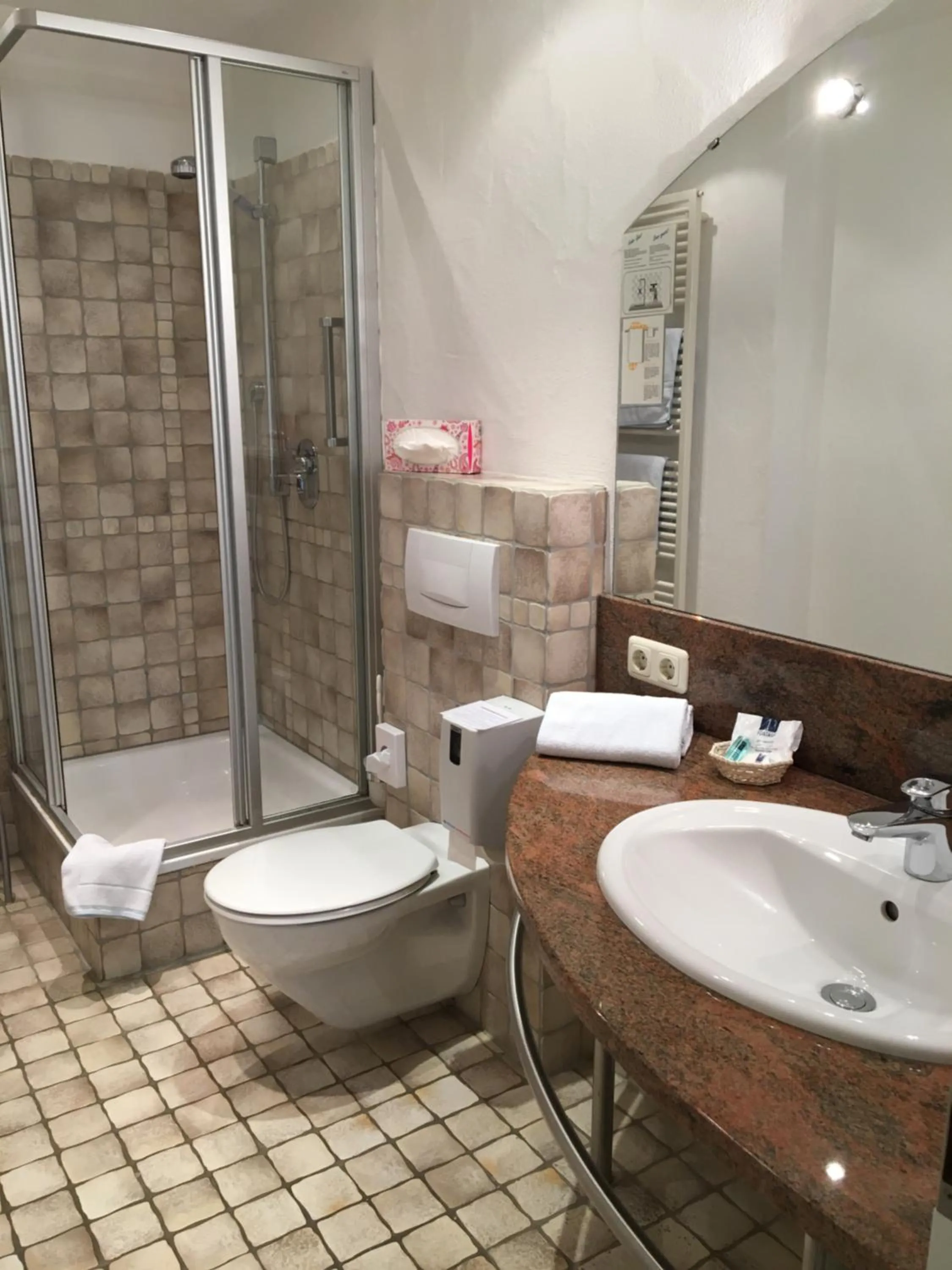 Bathroom in Hotel Springiersbacher-Hof