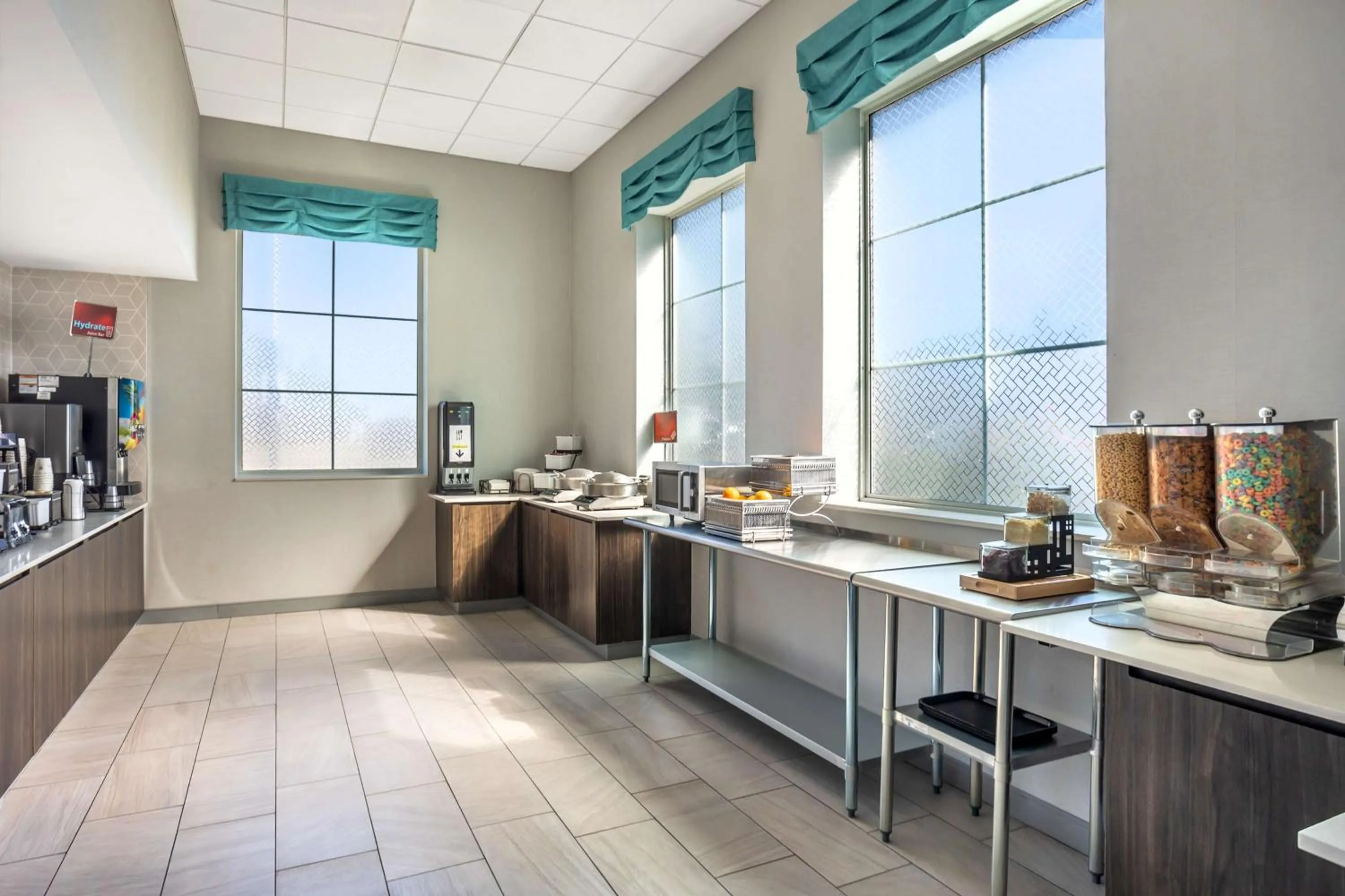 Breakfast in Best Western Plus Wilkes Barre-Scranton Airport Hotel