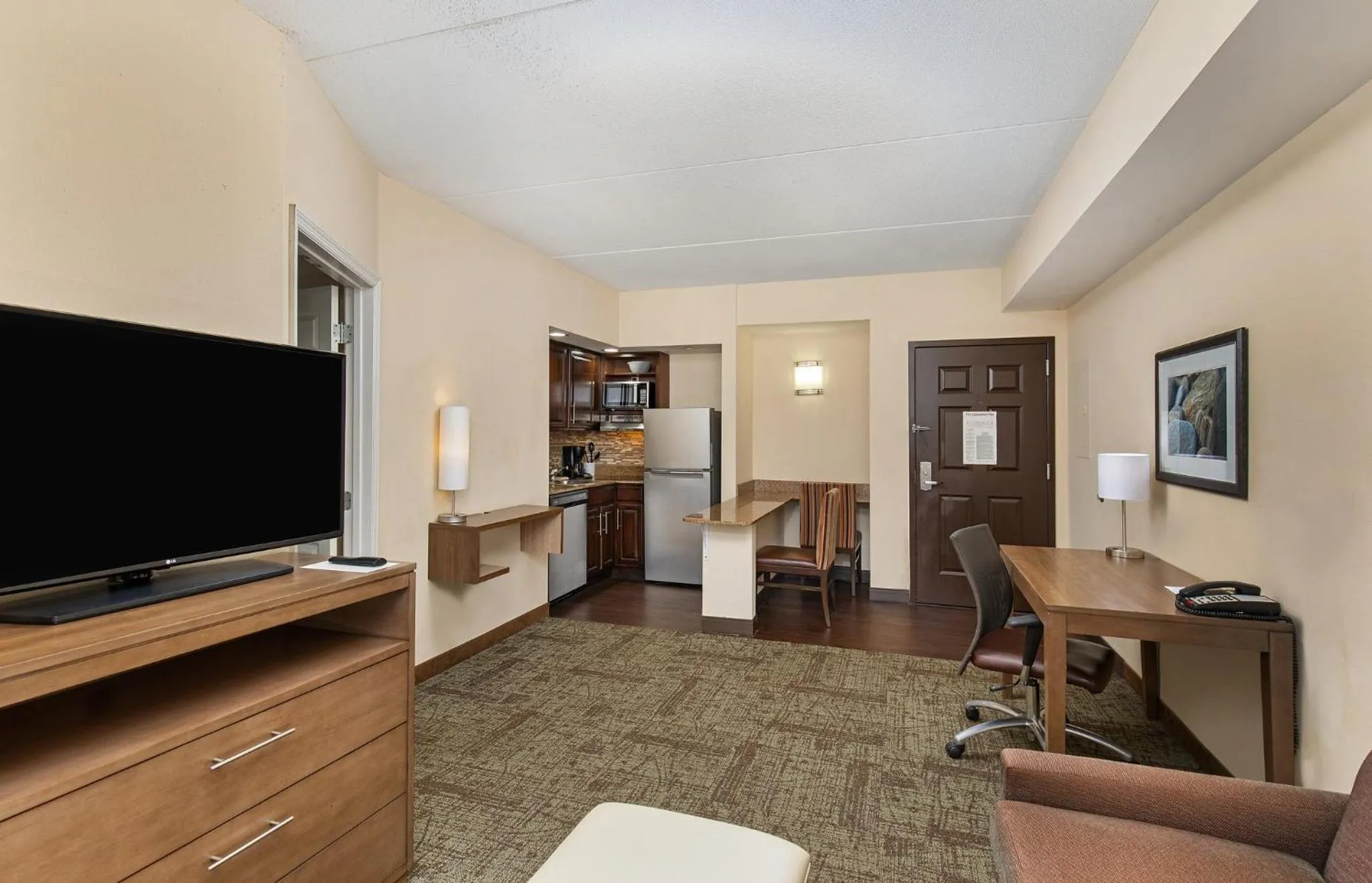 Photo of the whole room in Staybridge Suites-Knoxville Oak Ridge by IHG