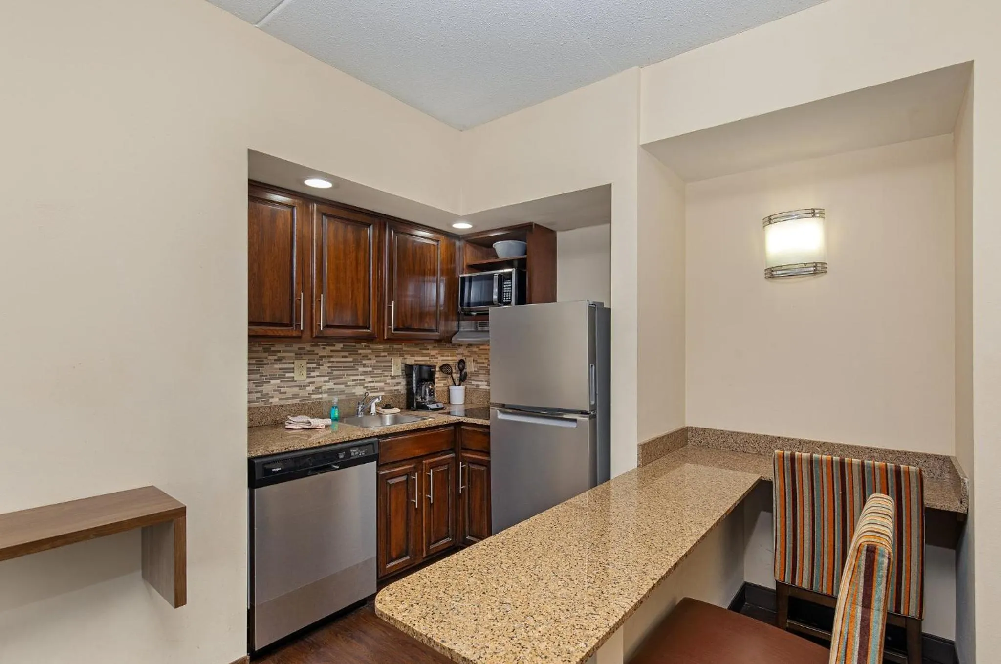 Photo of the whole room in Staybridge Suites-Knoxville Oak Ridge by IHG