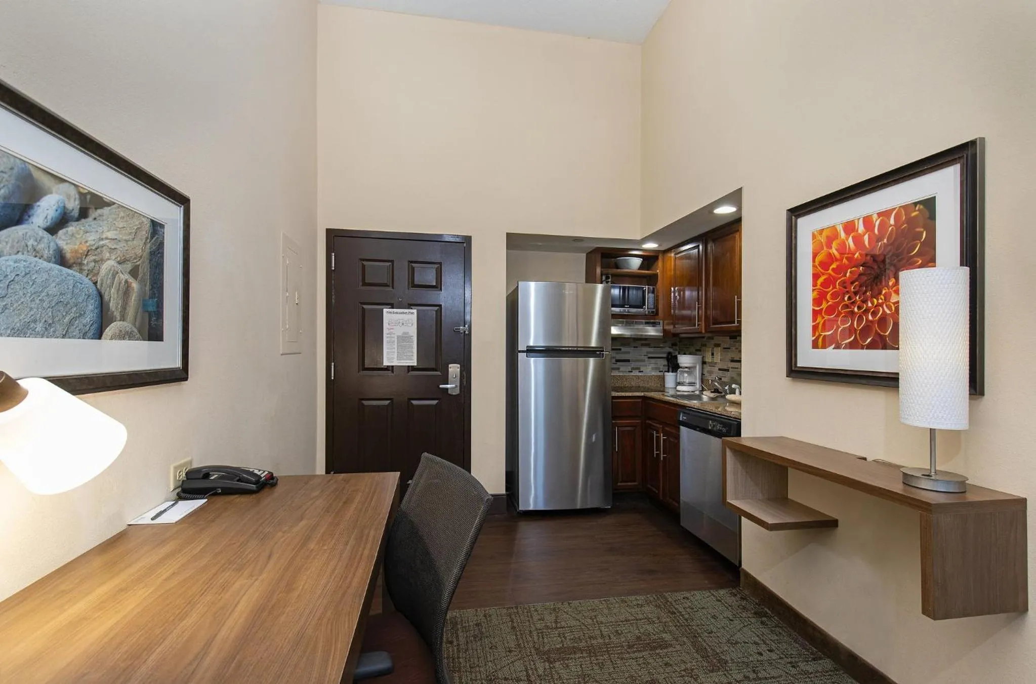 Photo of the whole room in Staybridge Suites-Knoxville Oak Ridge by IHG