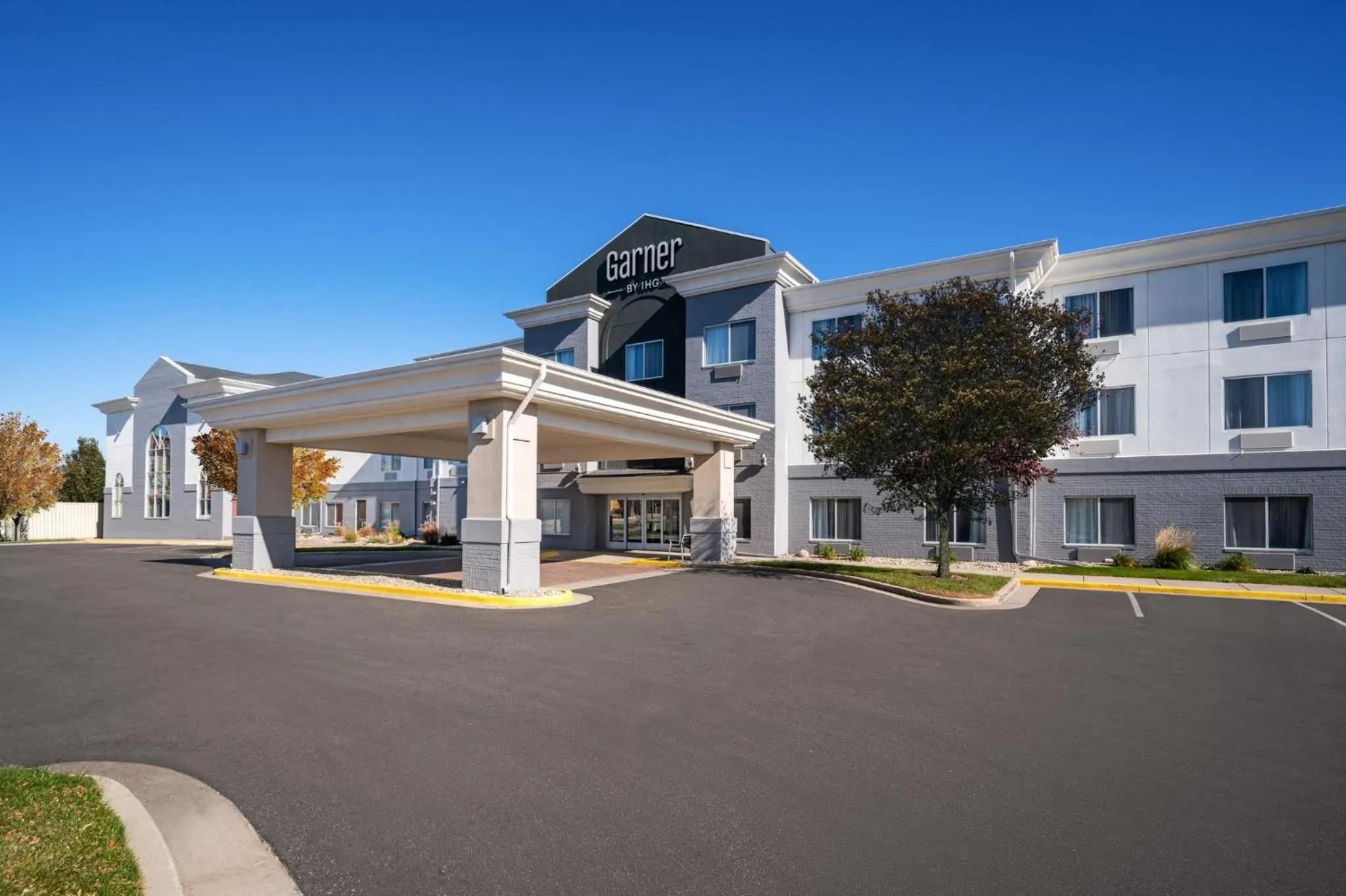 Property building in Garner Hotel Brookings by IHG