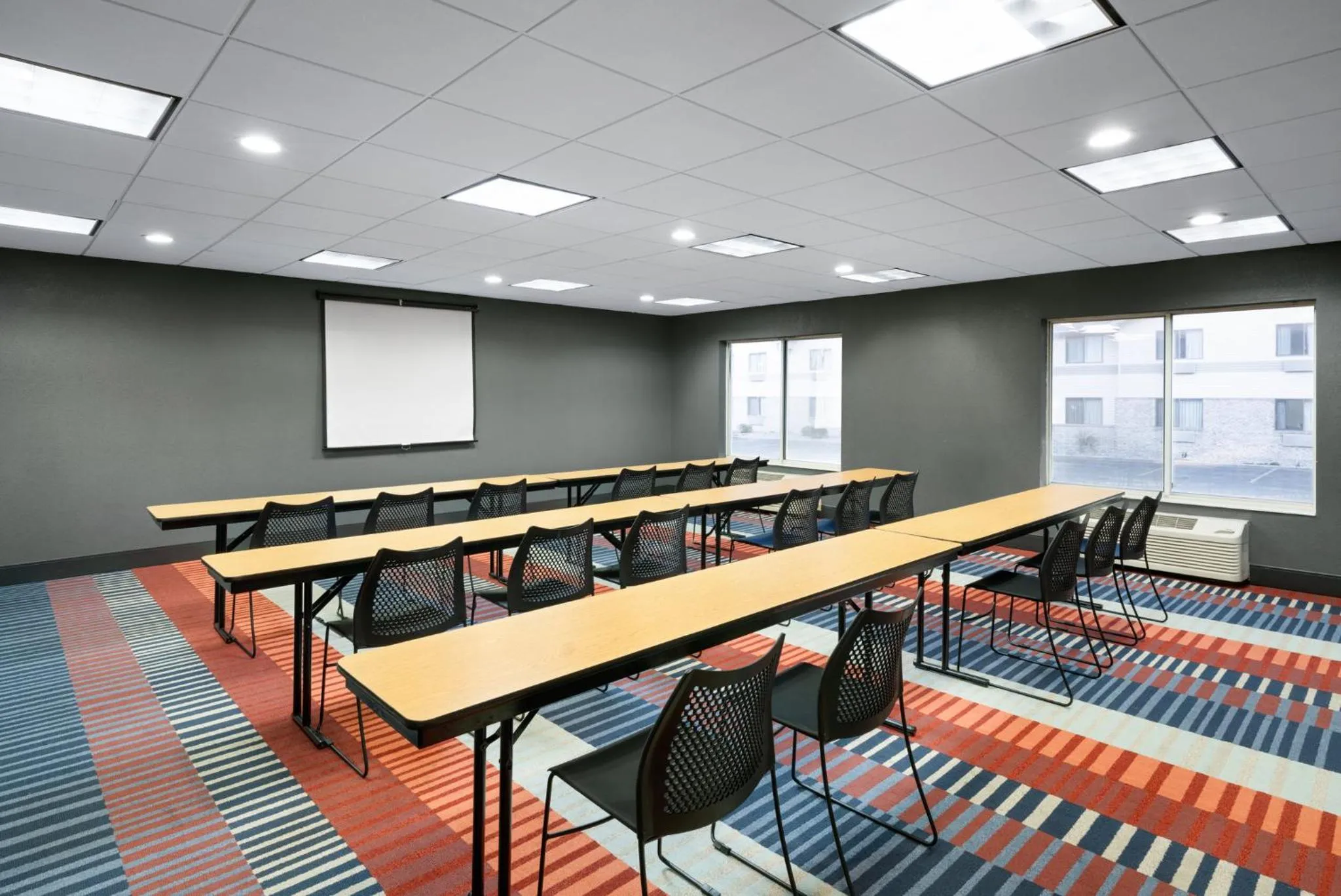 Meeting/conference room in Garner Hotel Brookings by IHG