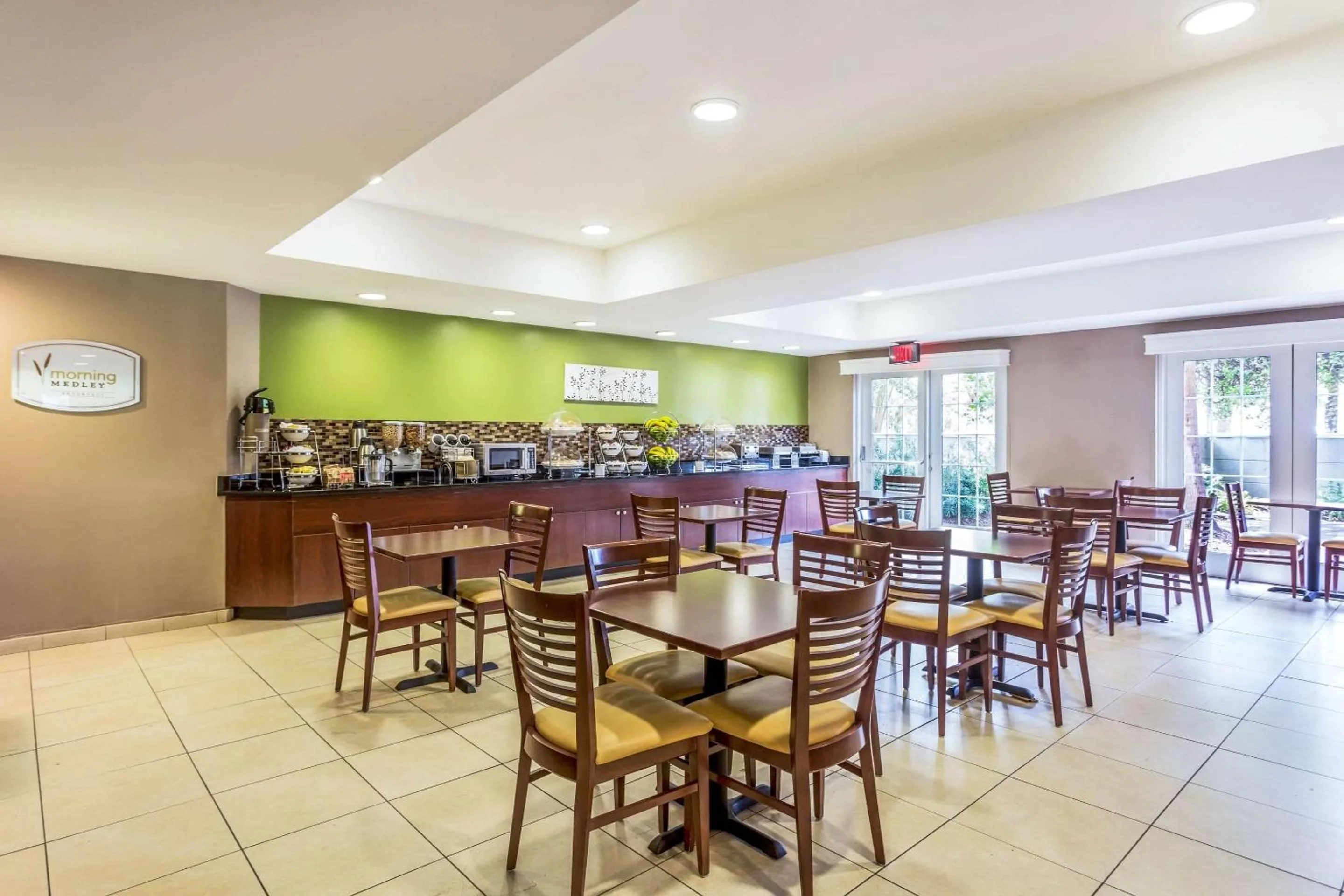 Restaurant/places to eat in Sleep Inn Charleston - West Ashley