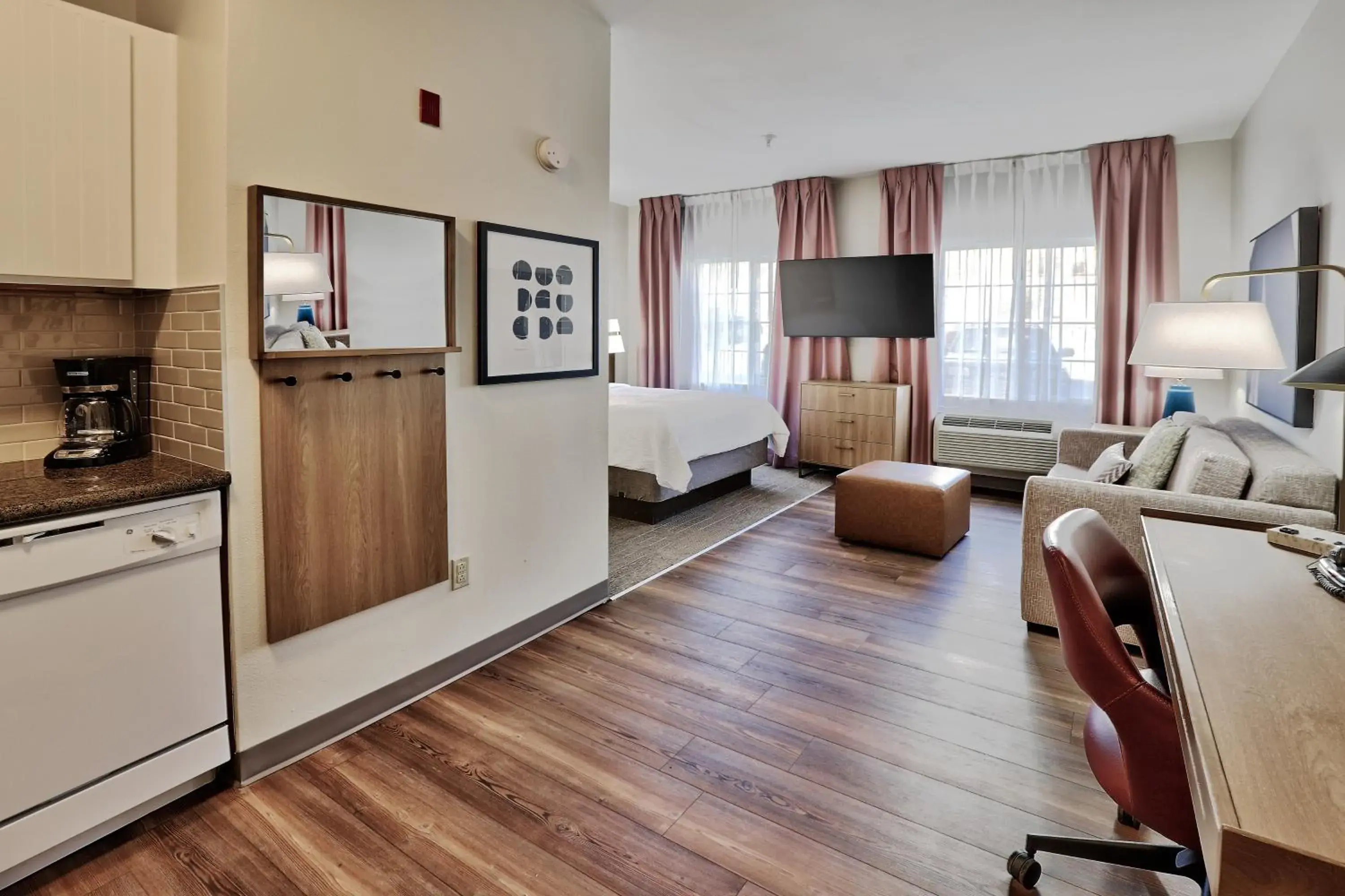 Queen Studio Suite in Staybridge Suites - Albuquerque Airport by IHG Queen Studio Suite in Staybridge Suites - Albuquerque Airport by IHG