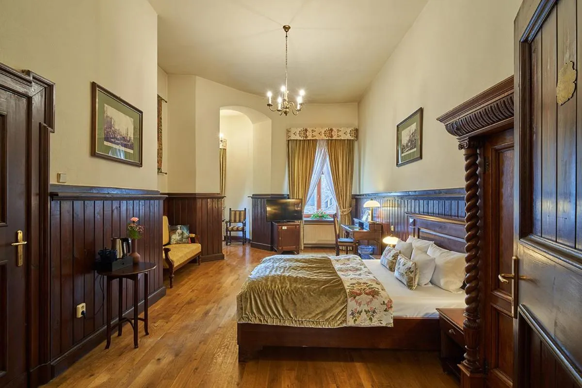 Bed in Zamek Kliczków