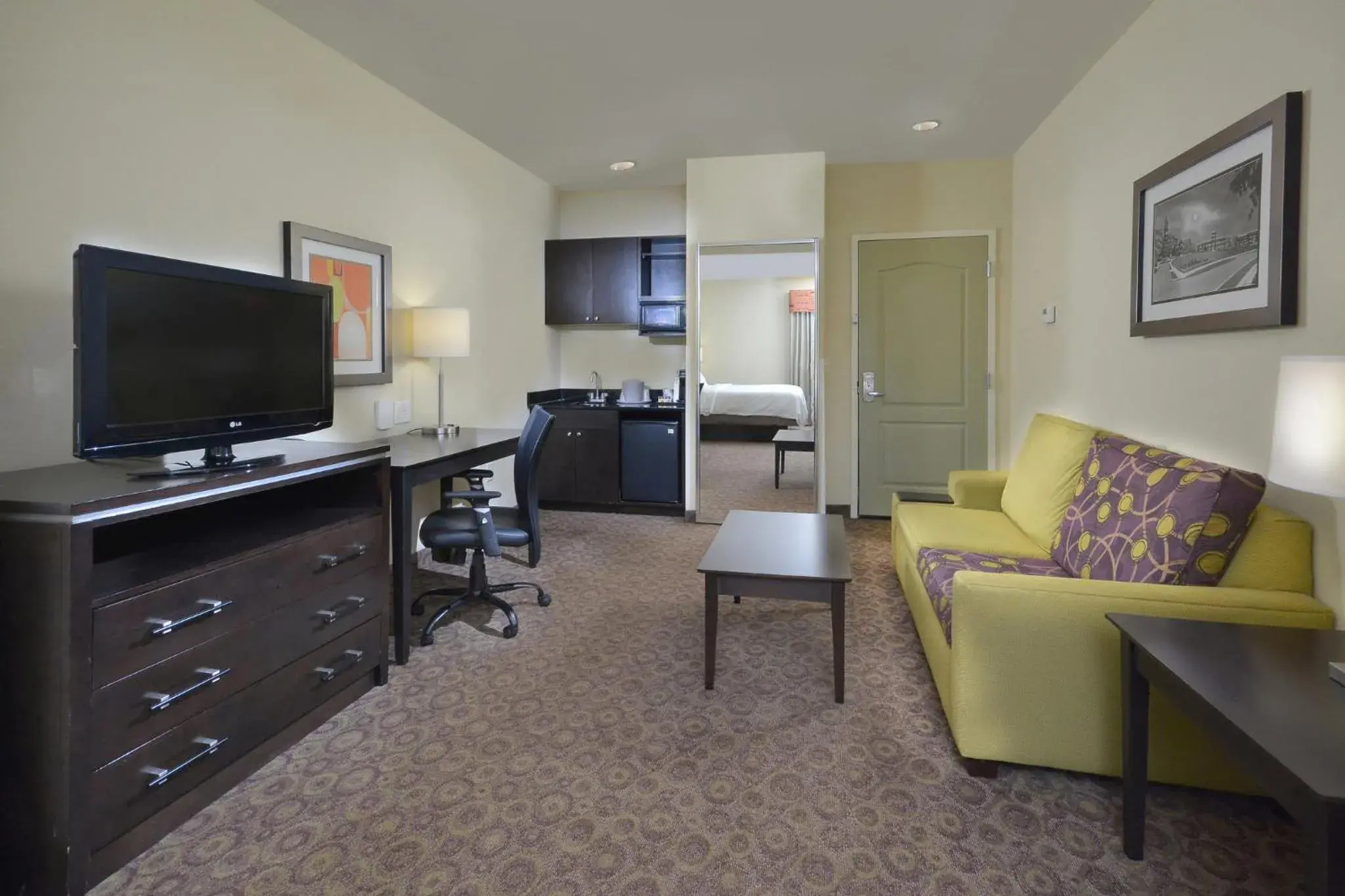 Executive King Suite in Holiday Inn Express Hotel & Suites Clemson - University Area by IHG Executive King Suite in Holiday Inn Express Hotel & Suites Clemson - University Area by IHG