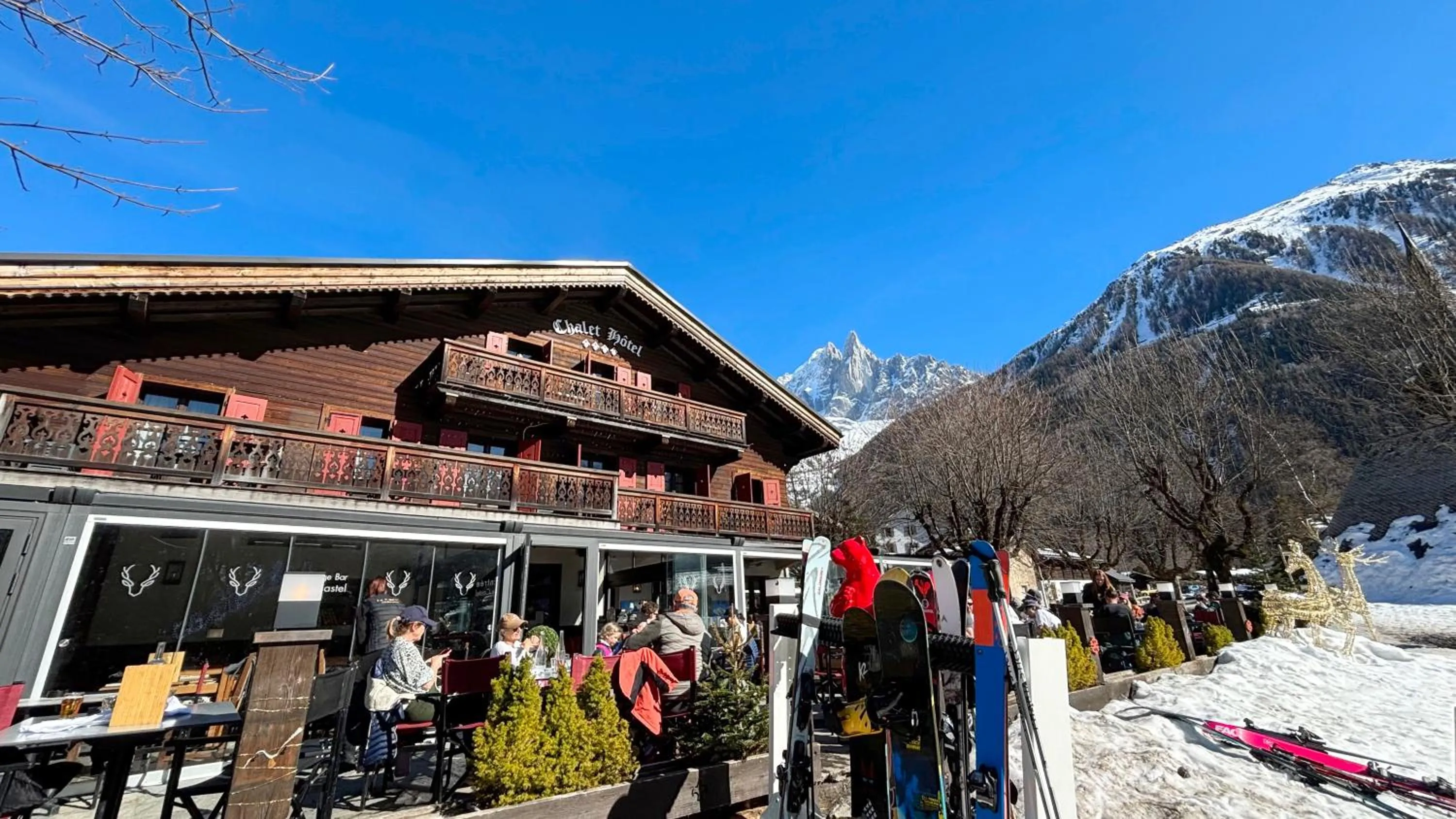 Property building in Hotel Le Castel