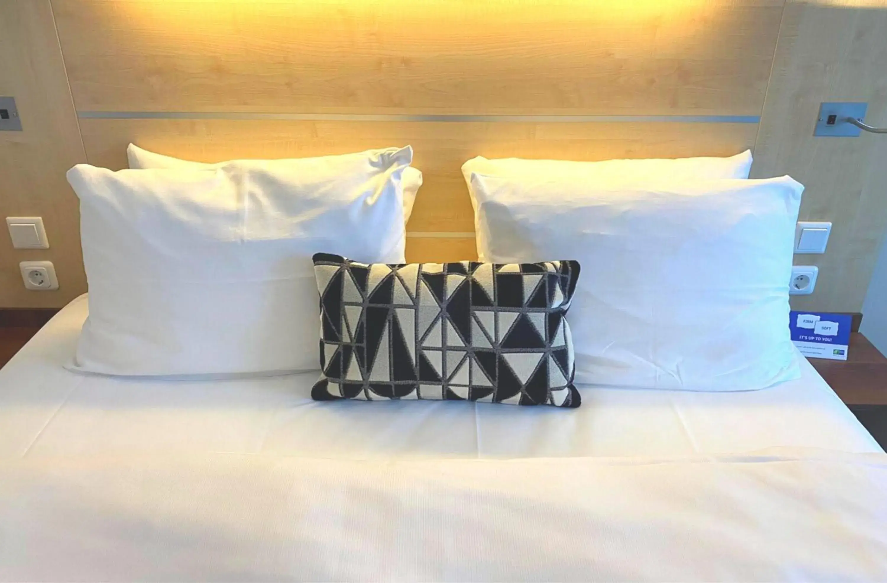 Standard Room in Holiday Inn Express Gütersloh by IHG Standard Room in Holiday Inn Express Gütersloh by IHG