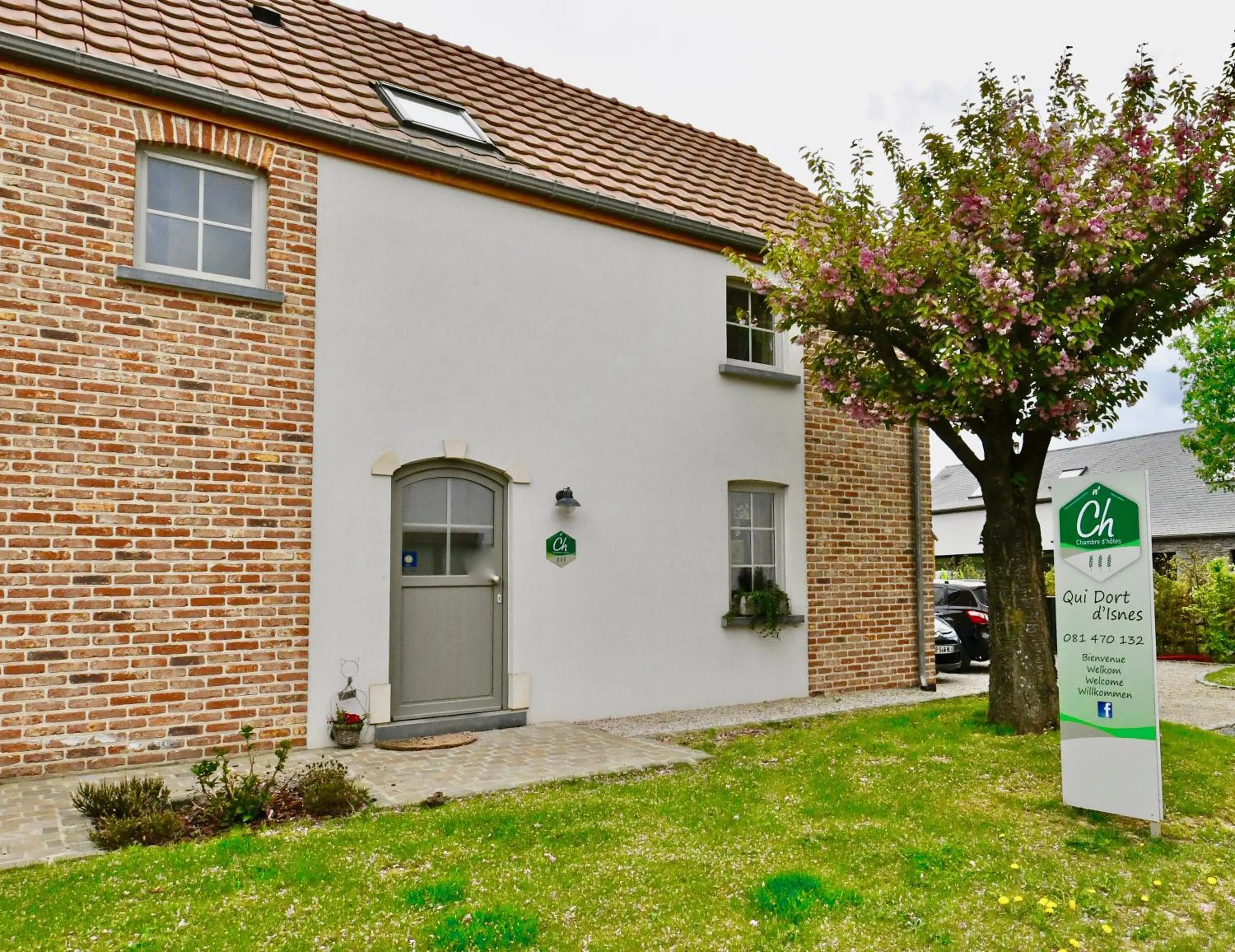 Property building in Qui Dort d'Isnes