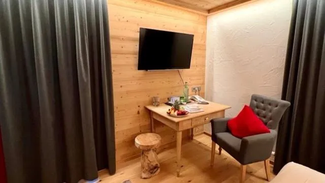 Large Double Room in Hotel Gasthof Adler