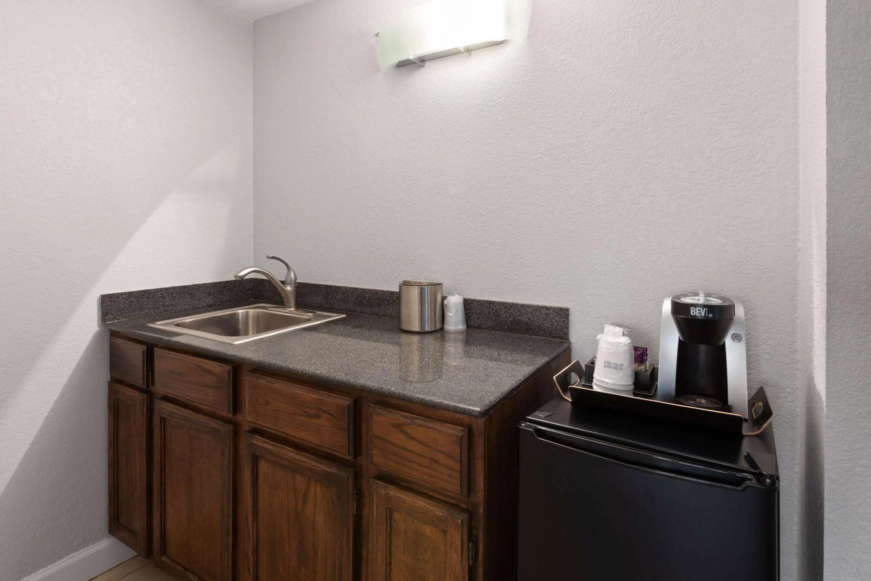 Photo of the whole room in Wyndham Garden Norfolk Downtown